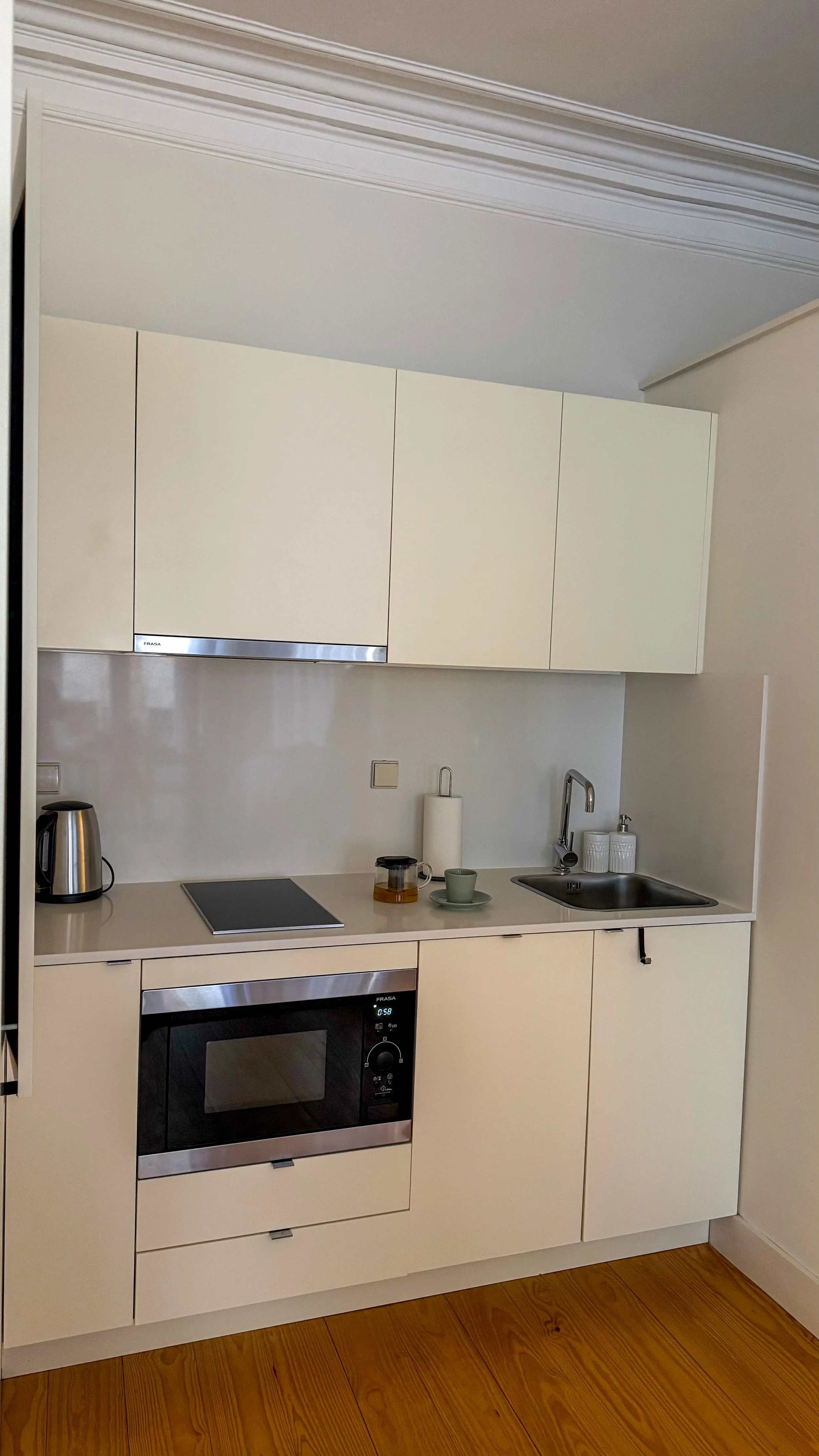 Apart 1_Kitchen.JPG