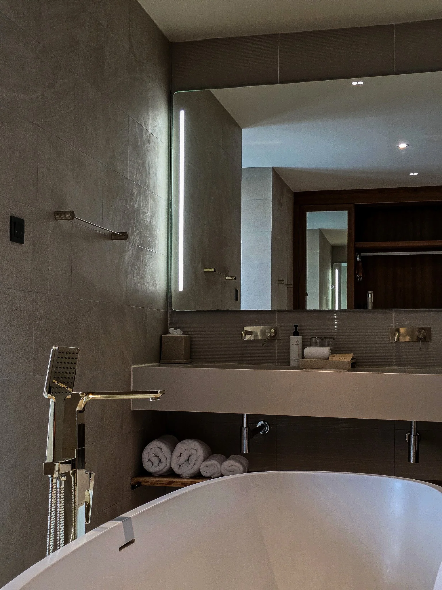 Bathroom-2.jpg