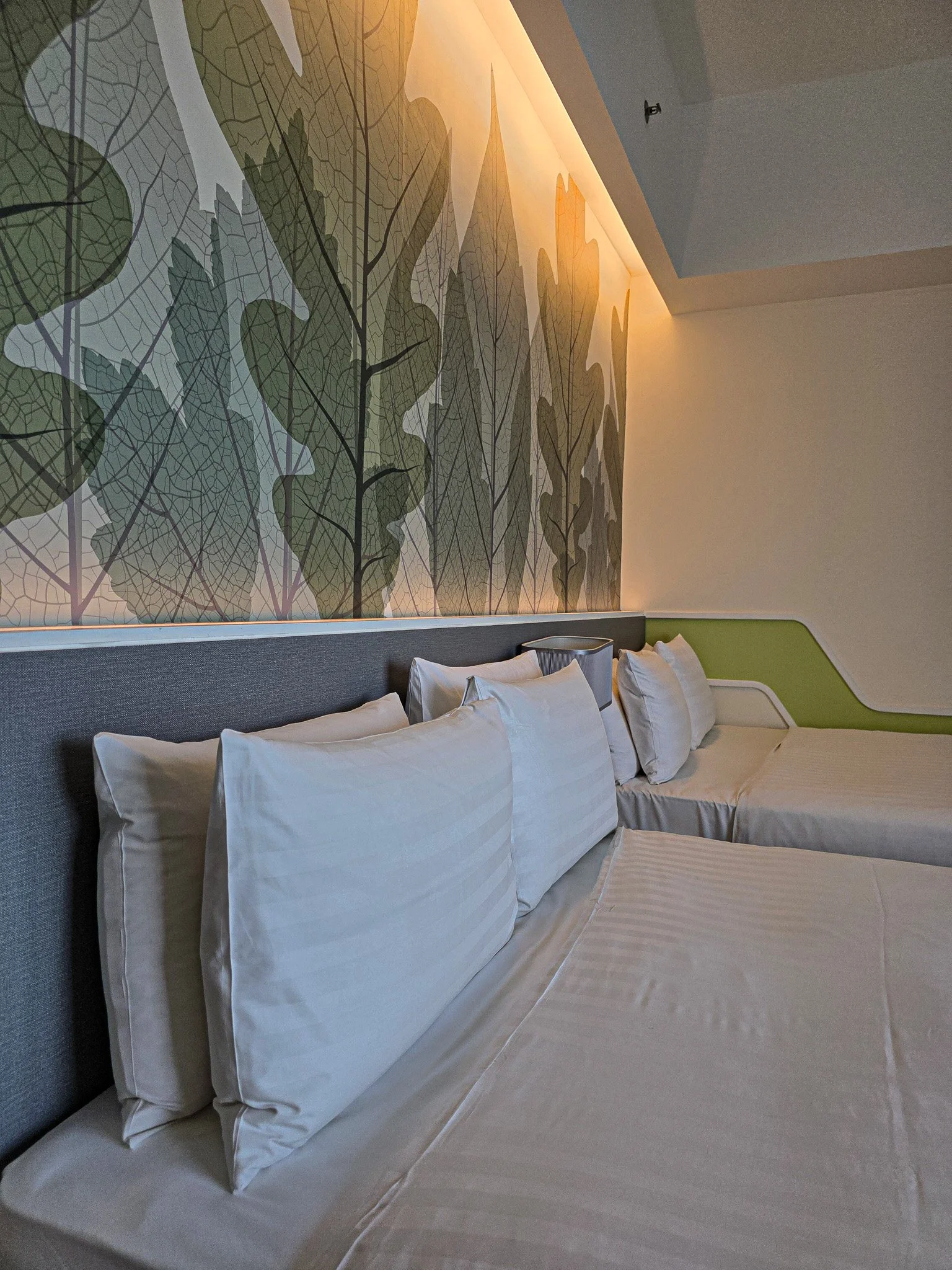 Room-4.jpg