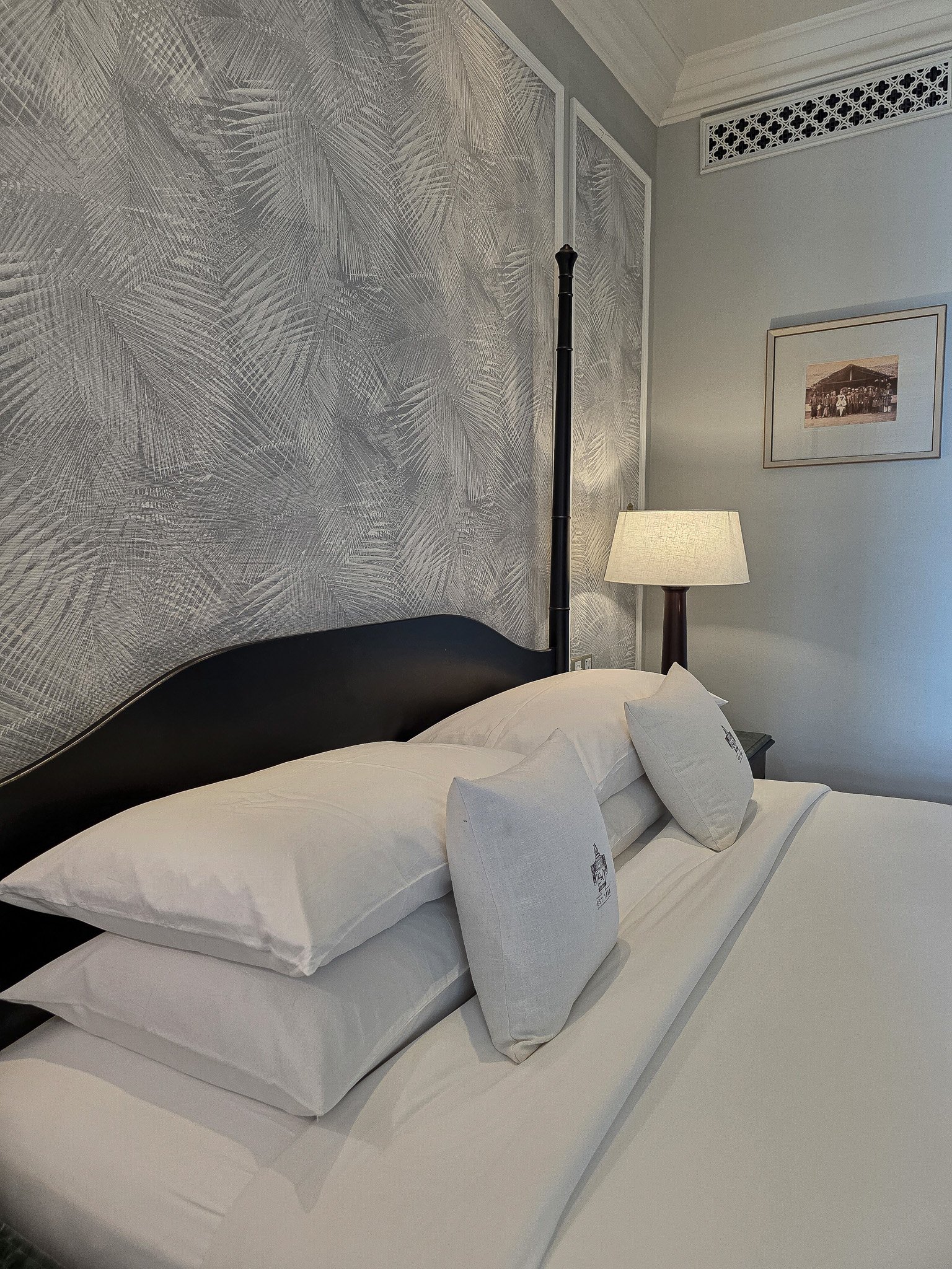 Room-2.jpg