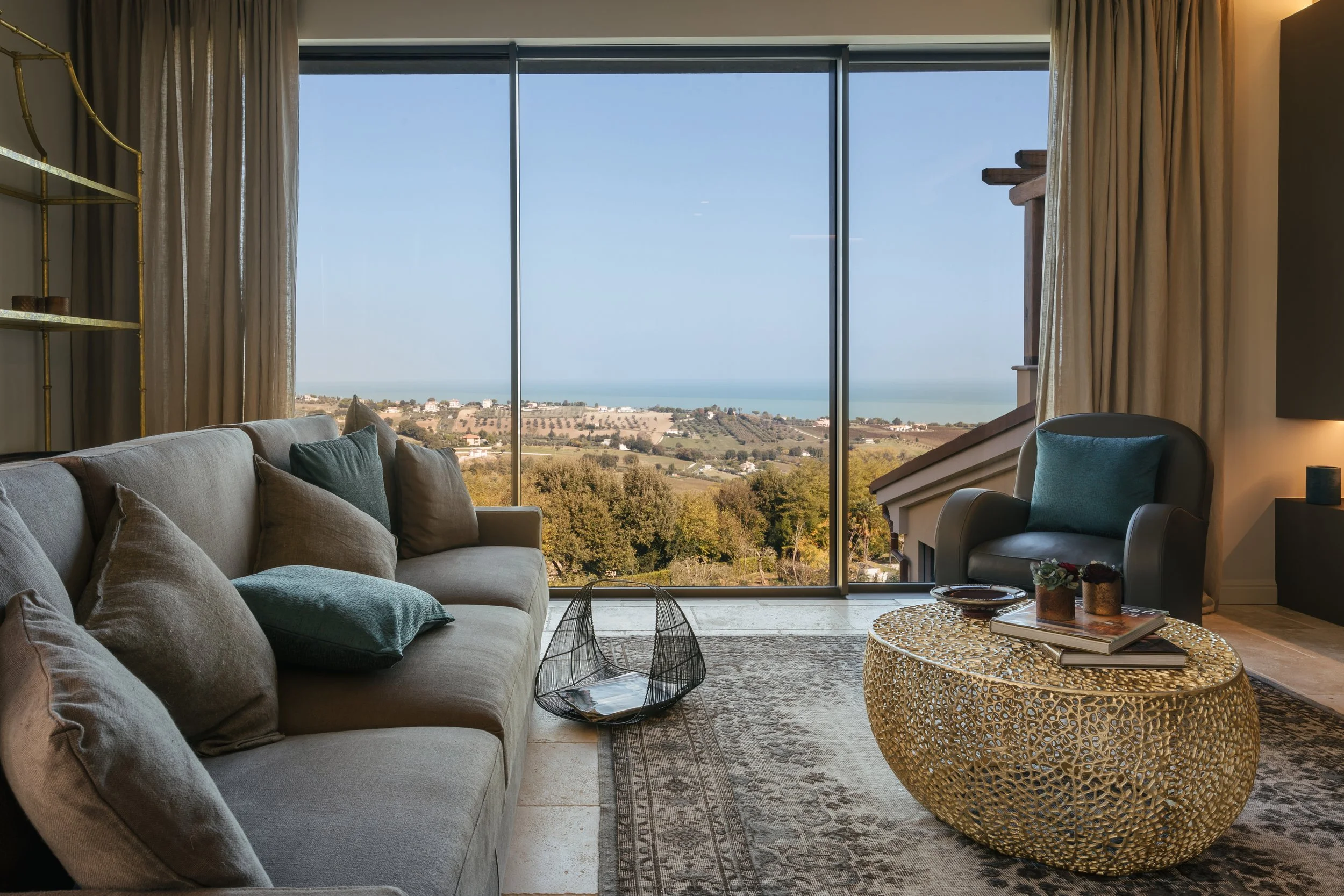 Entrance Lounge_First view from front door_Villa Olivo_Photo credit Andrea Volpini.jpg