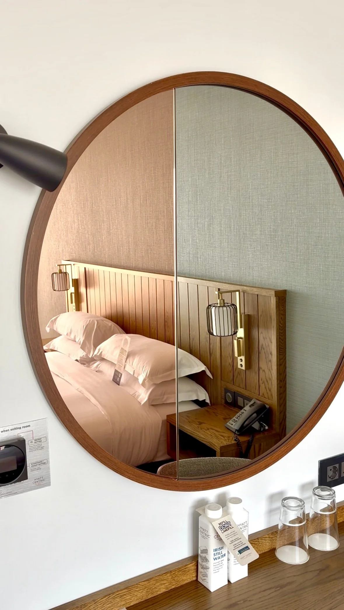 Room 6.PNG