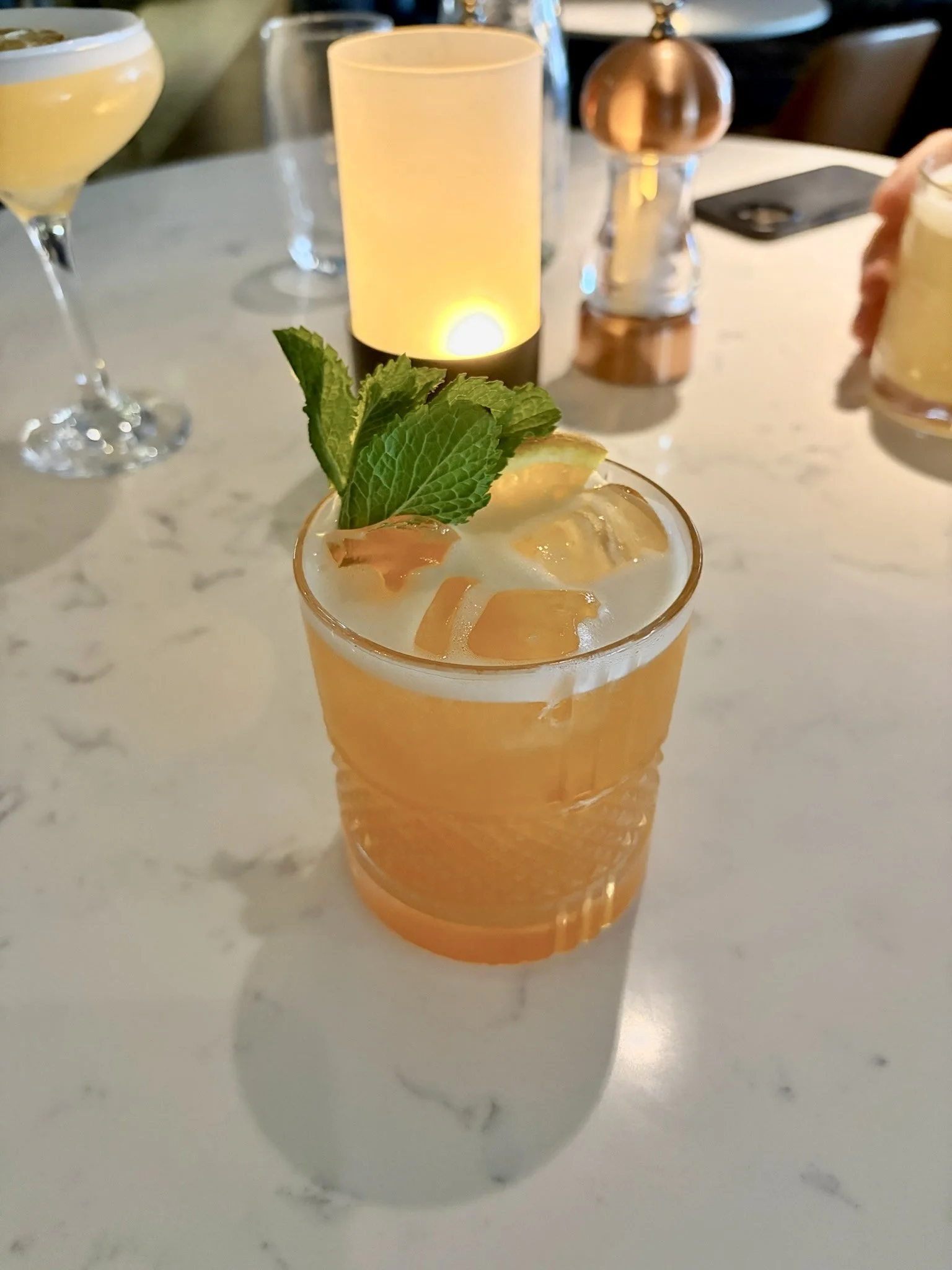 Bar 4.JPG