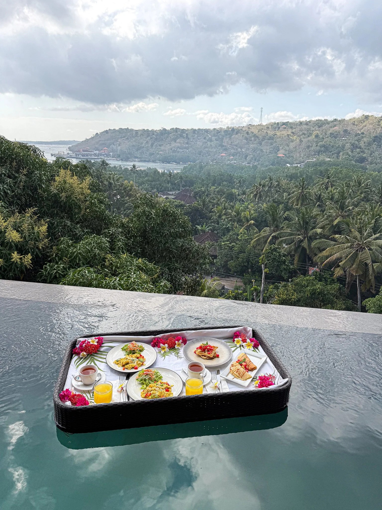 Floating breakfast-1.jpg