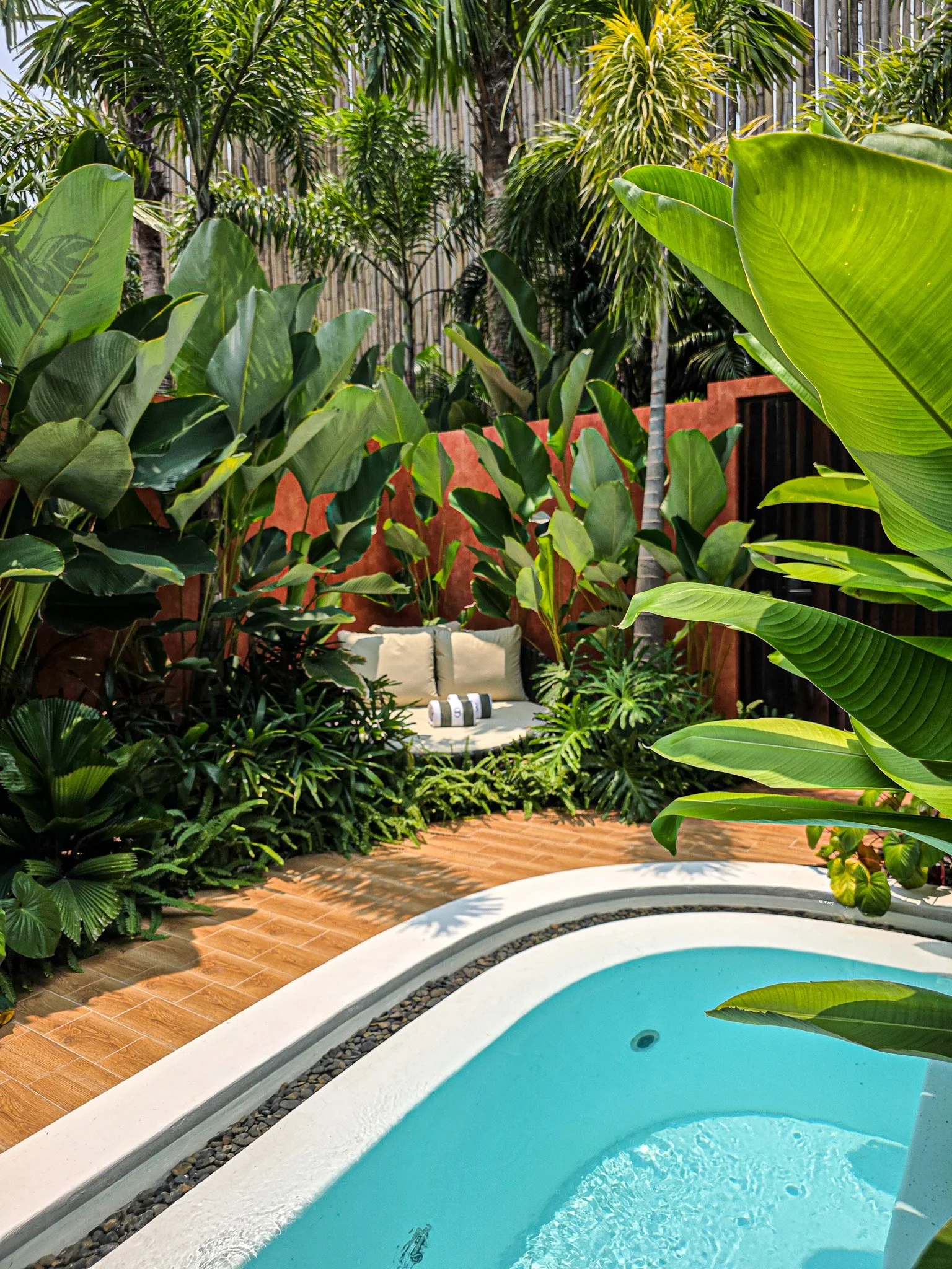 Outdoor 5.jpg