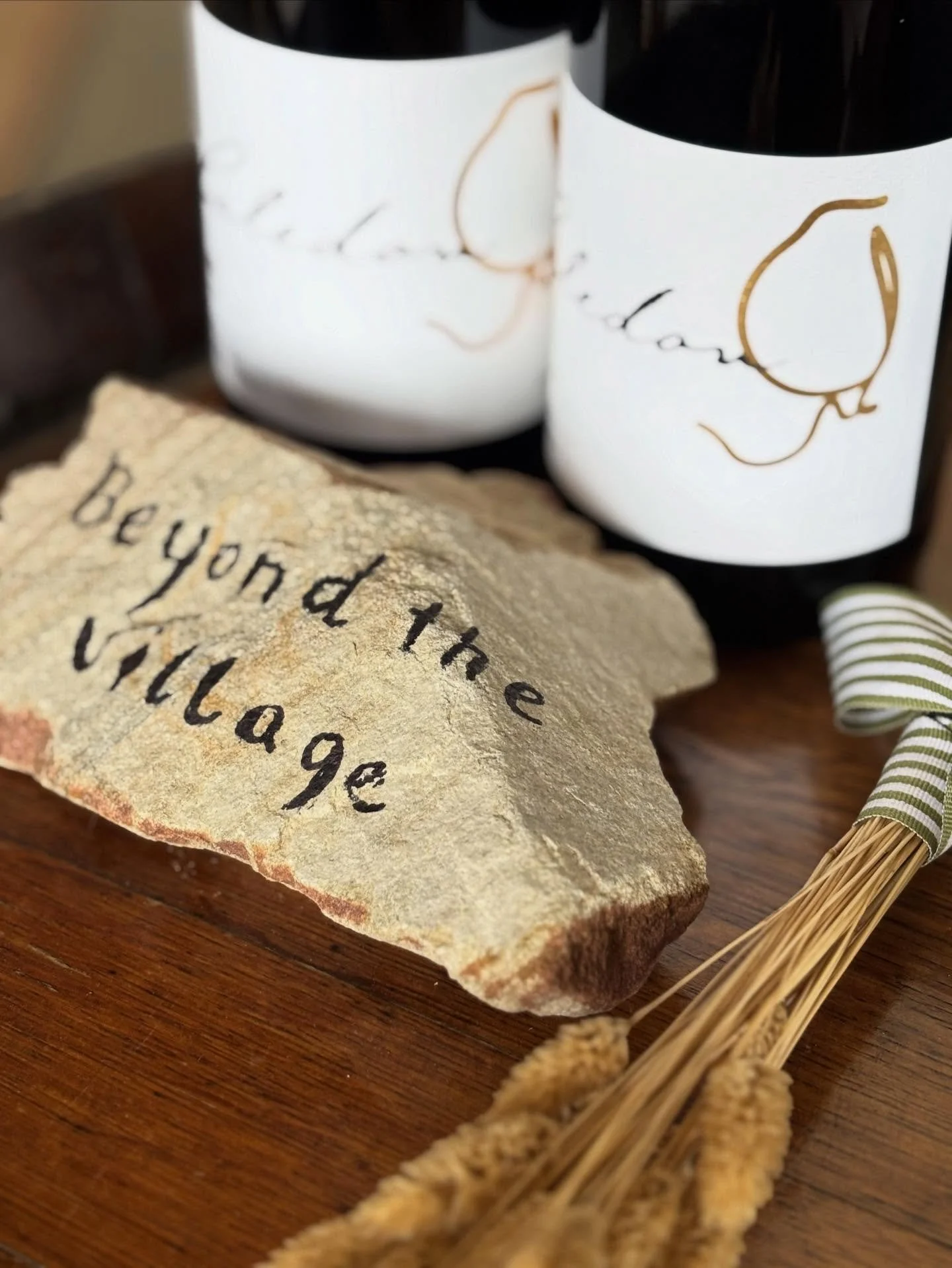 From December 1st, we will be offering our food menu everyday the cellar door is open (Thurs-Mon).

Choose from a menu of snack, small and large plates featuring local goodies like oysters, spring greens, trout, lamb, duck and house made bread.

It&r