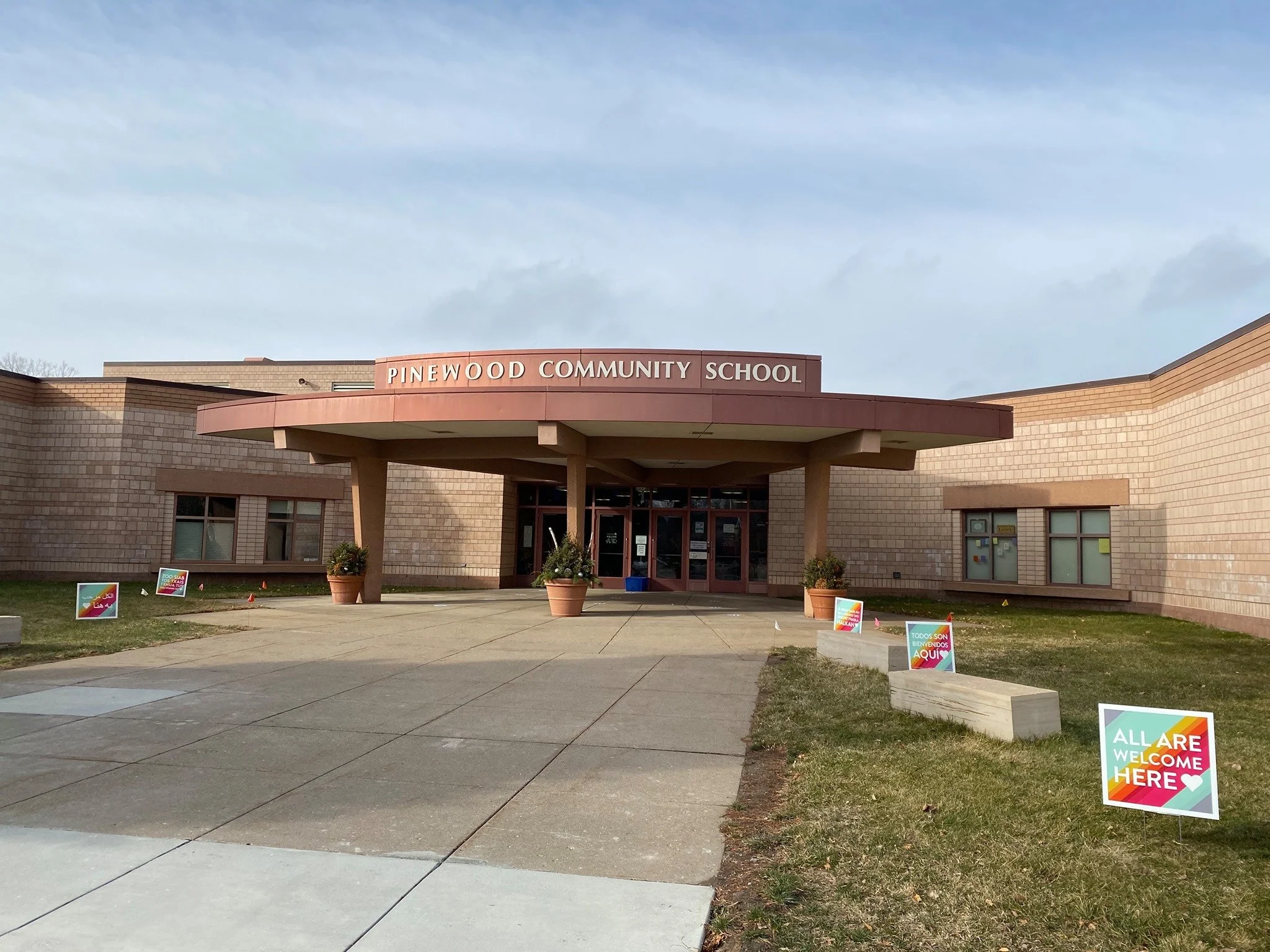 Pinewood School Front.jpeg