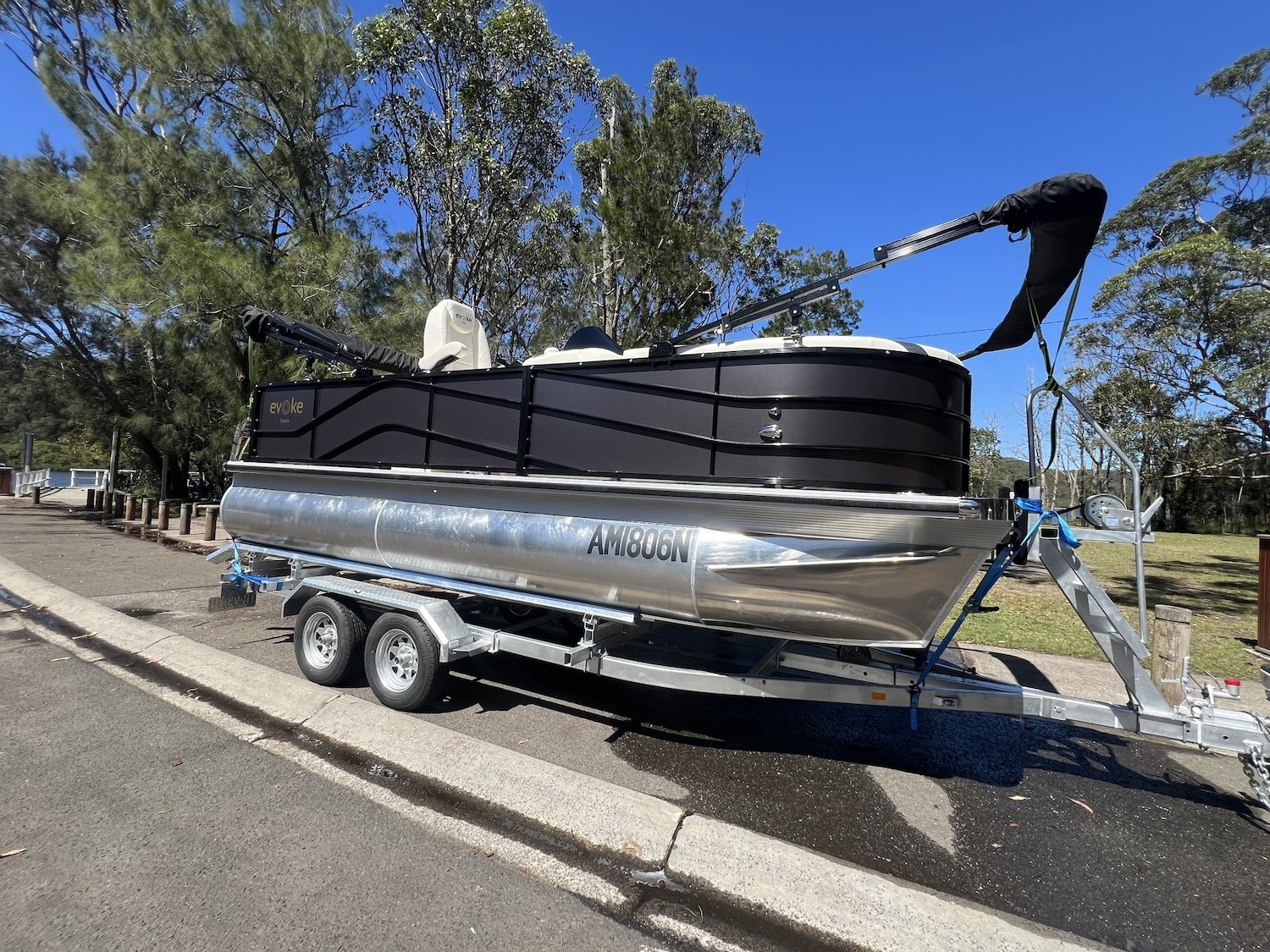 Evoke Pontoons Boats_Sydney_468640697_10164401811926124_3606485437074052533_n.jpg