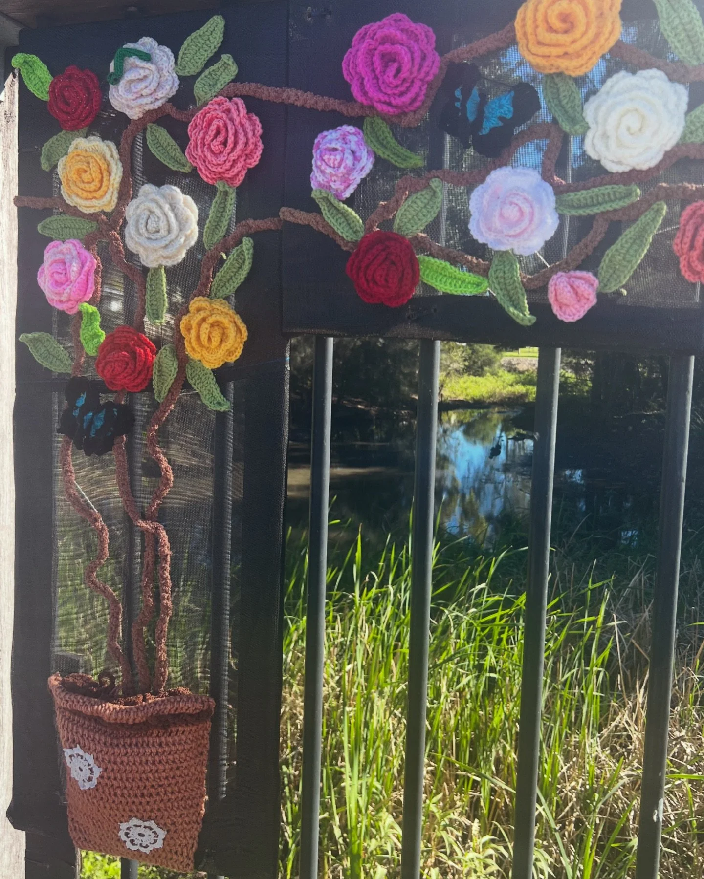ON LOCATION: Shout out to the CWA Yarn Art @ #dayboro 🫶❤️
What a gorgeous shoot location - and I am now forever obsessed with #yarnbombing ‼️❣️

Also - Thank You to all the Locals who have reached out to be Extras - Can&rsquo;t wait to meet some new