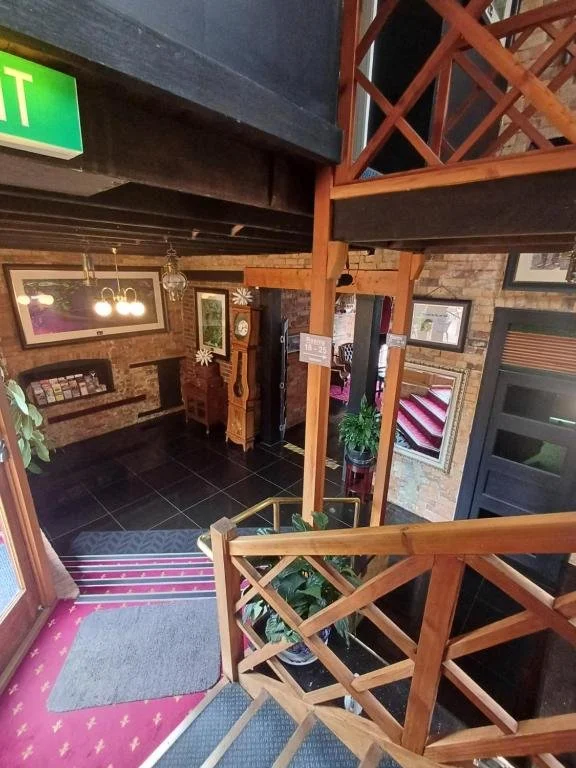 Foyer.jpg