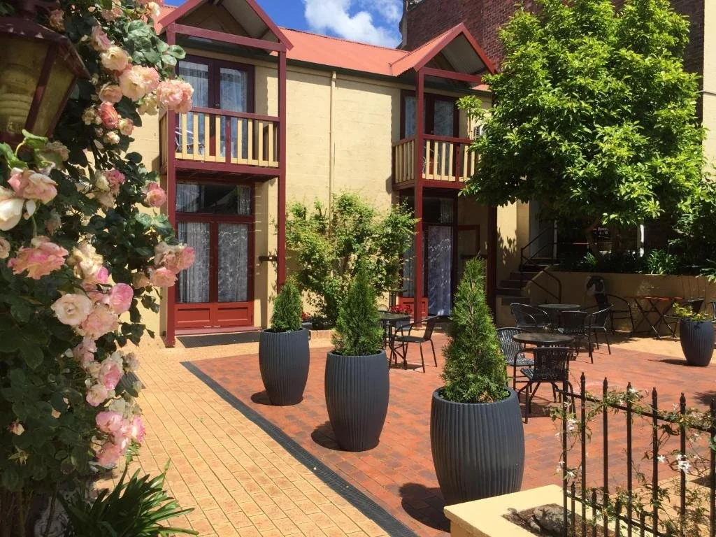 Courtyard.jpg