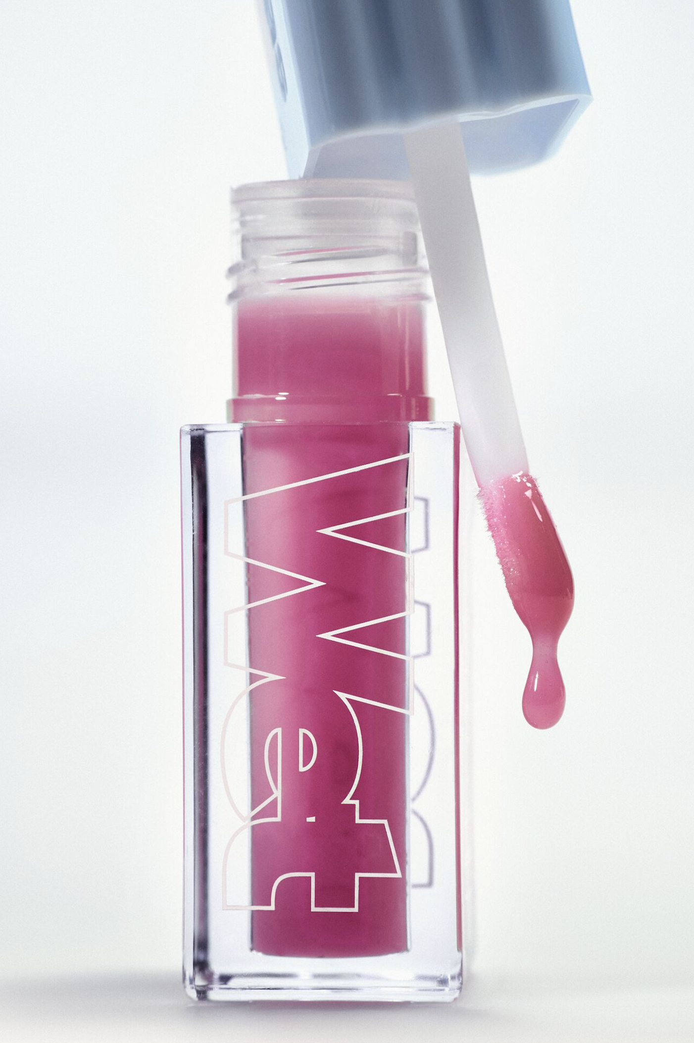 pepper-artists-olivia-crouppen-wet-lip-oil-6.png