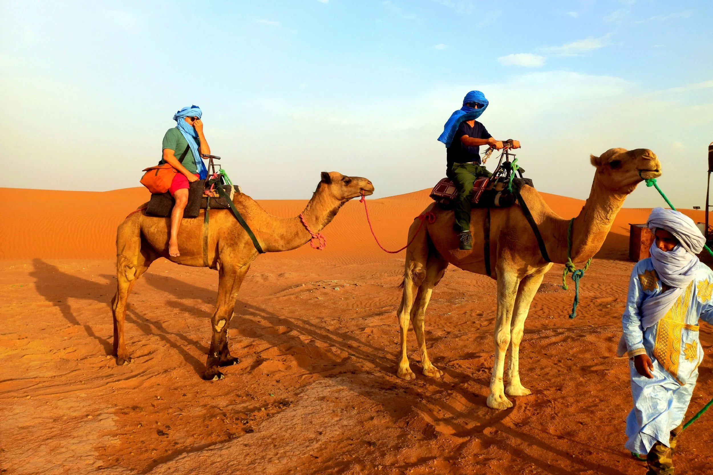 Kamele reiten in Chegaga Dünen in Süden  Marokkos