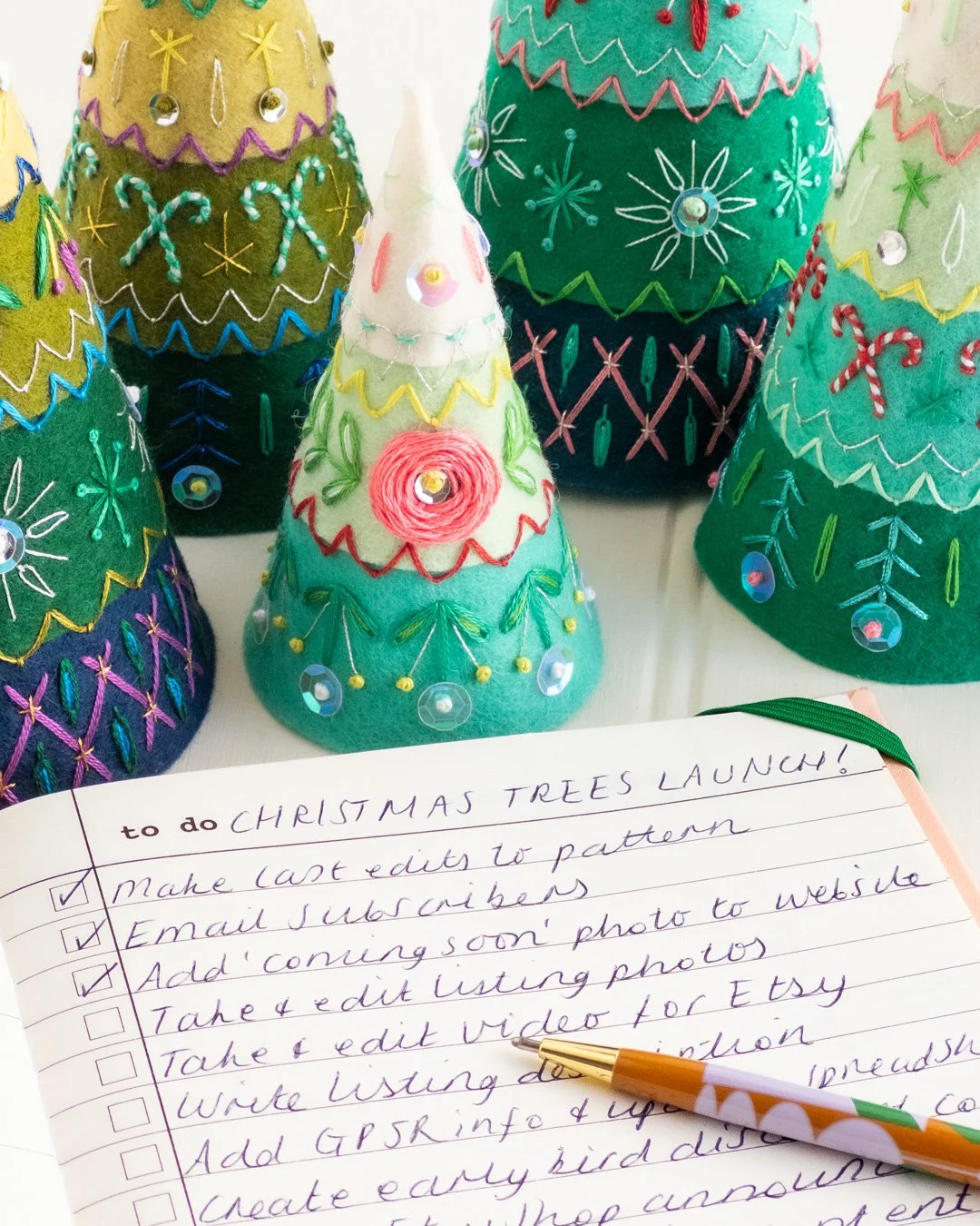 🎄 My embroidered felt Christmas trees pattern is almost ready to share with you, and I couldn&rsquo;t be more excited! 

🔔 If you haven&rsquo;t already, make sure you&rsquo;ve signed up to my newsletter, so you&rsquo;ll be first to know when the pa