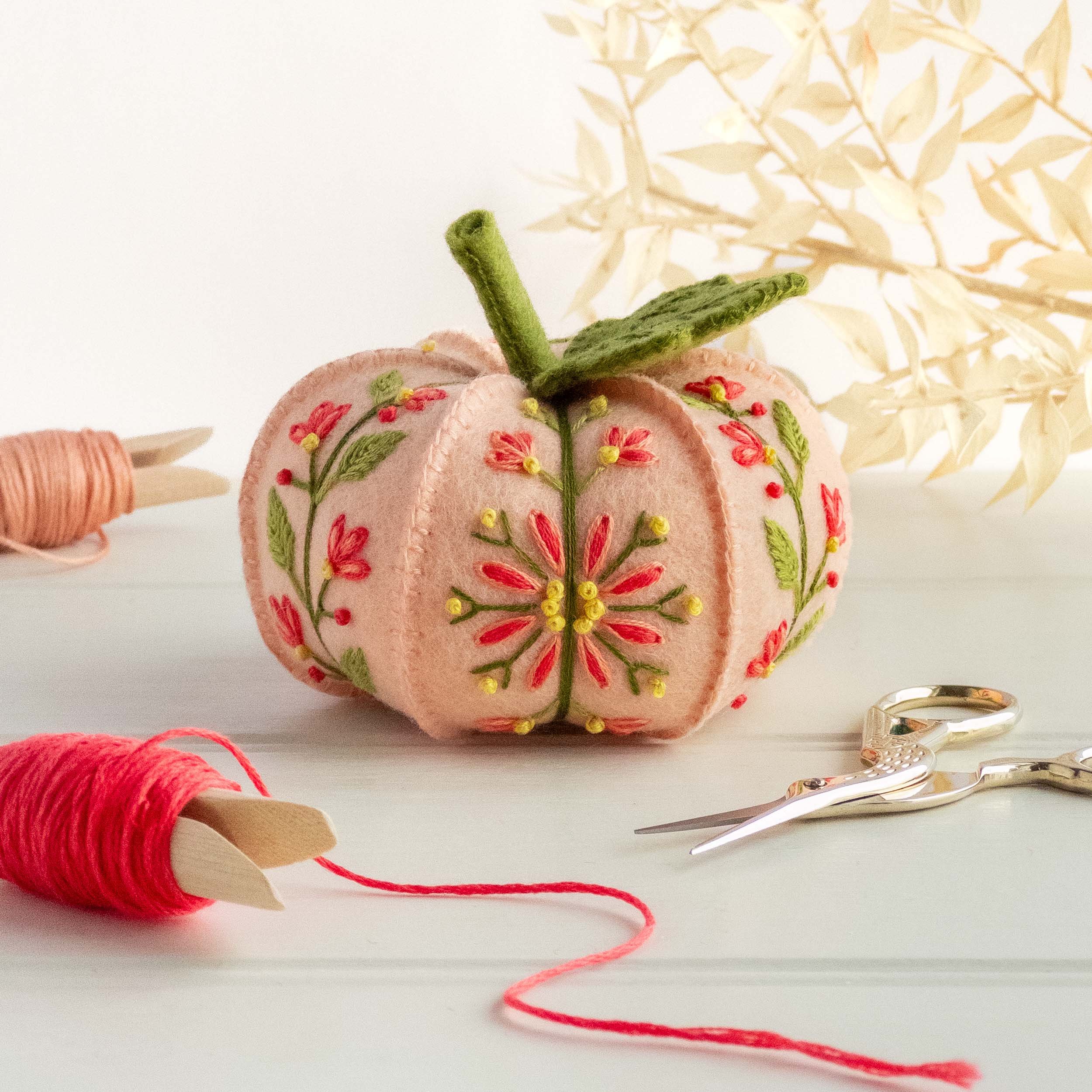 the-hoop-in-hand-embroidered-felt-pumpkin-pattern-peach-blossom.jpg