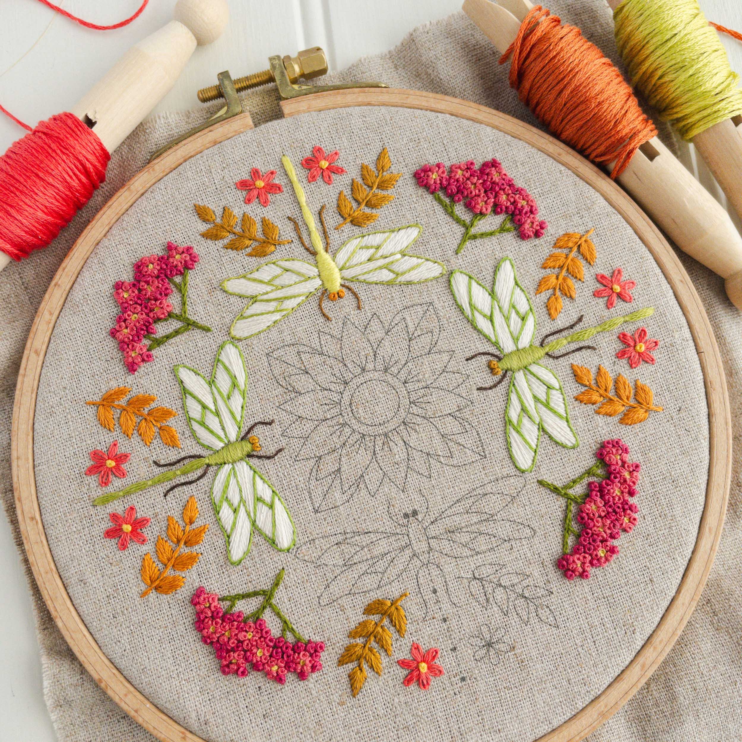 the-hoop-in-hand-embroidery-DIY-summer-sampler.jpg