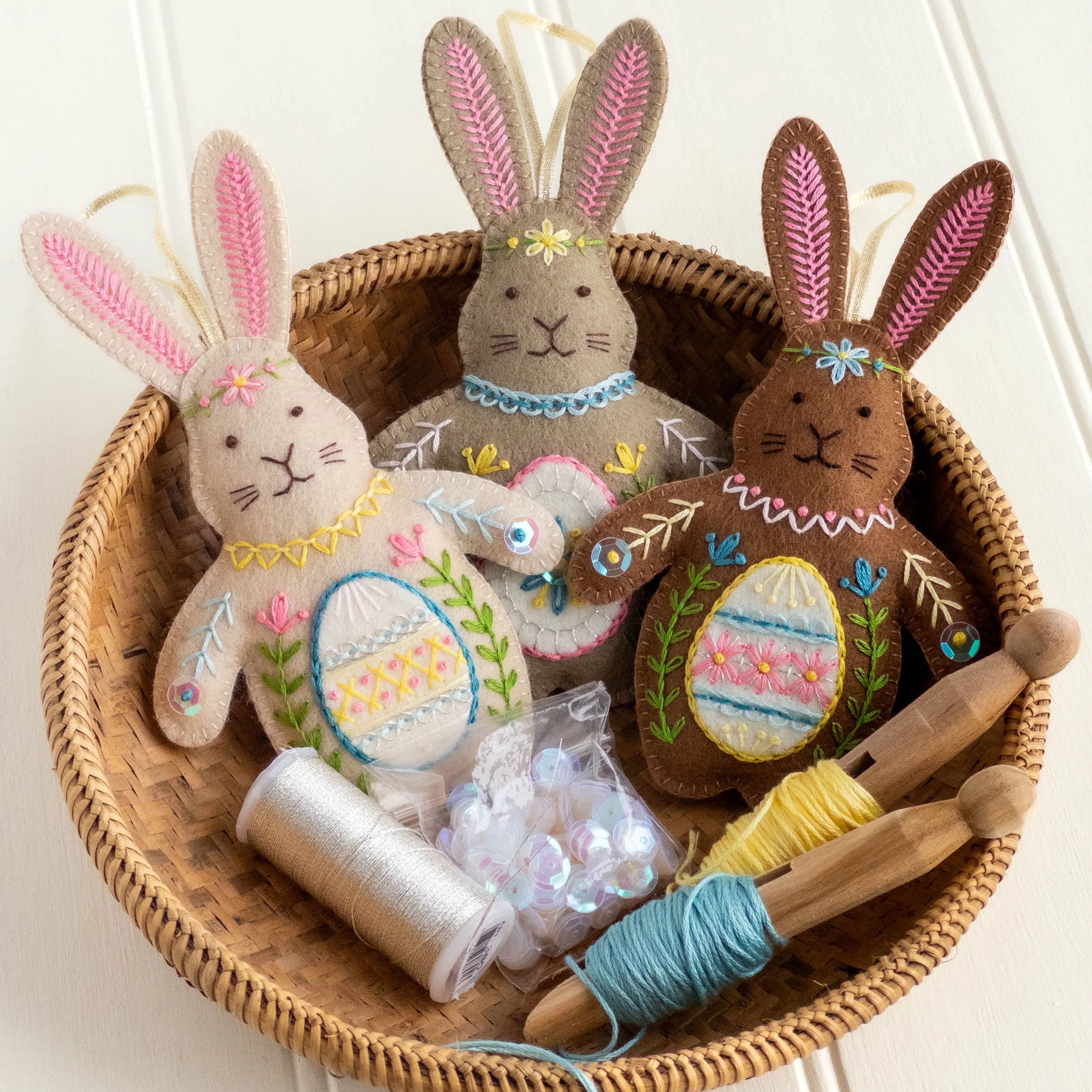 the-hoop-in-hand-wool-felt-easter-bunny-ornaments.jpg