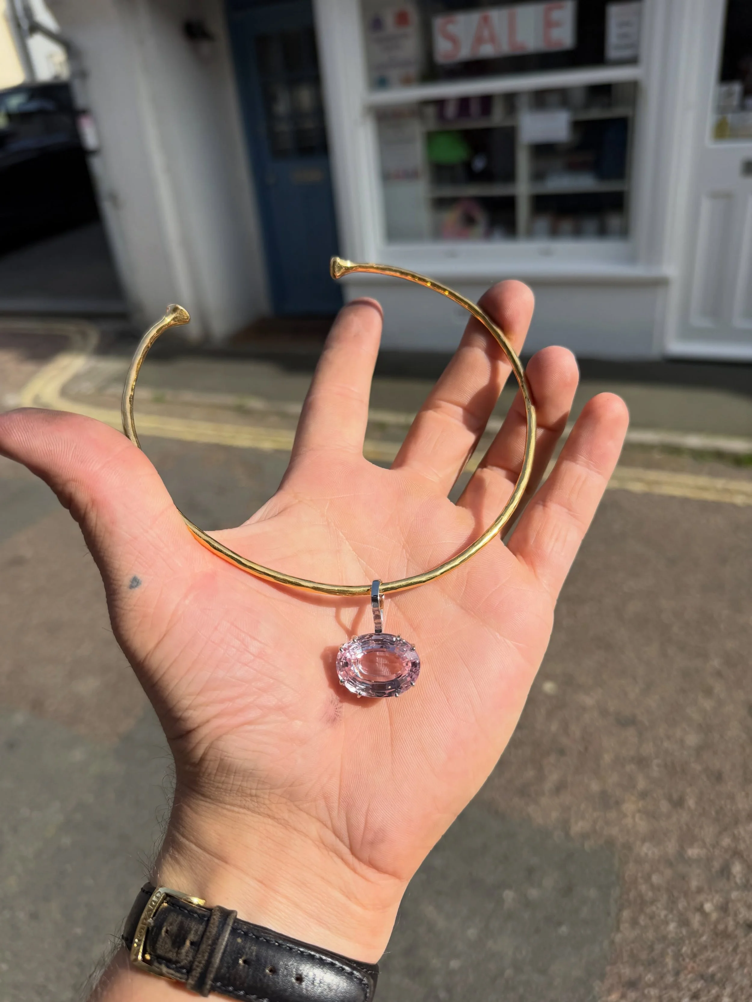 It&rsquo;s this just the most stunning morganite?? 💝

A client had this gorgeous 22k yellow gold torque necklace made with us a few years back, and returned recently to have her first pendant made to go onto it. With a modular design like this, the 