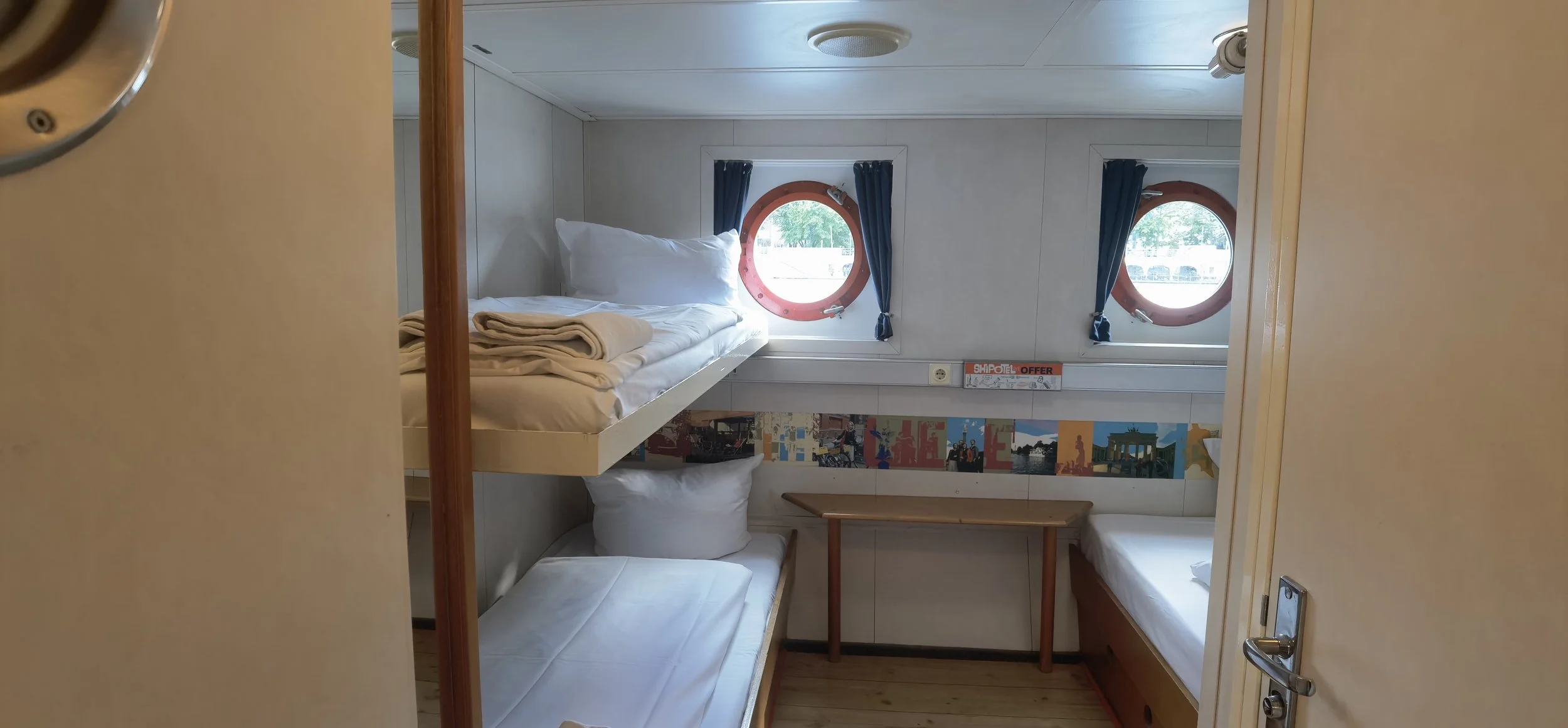 Eastern 2te Klasse Kategorie single, double, 3bed, 4bed cabin 4 of 11.jpg