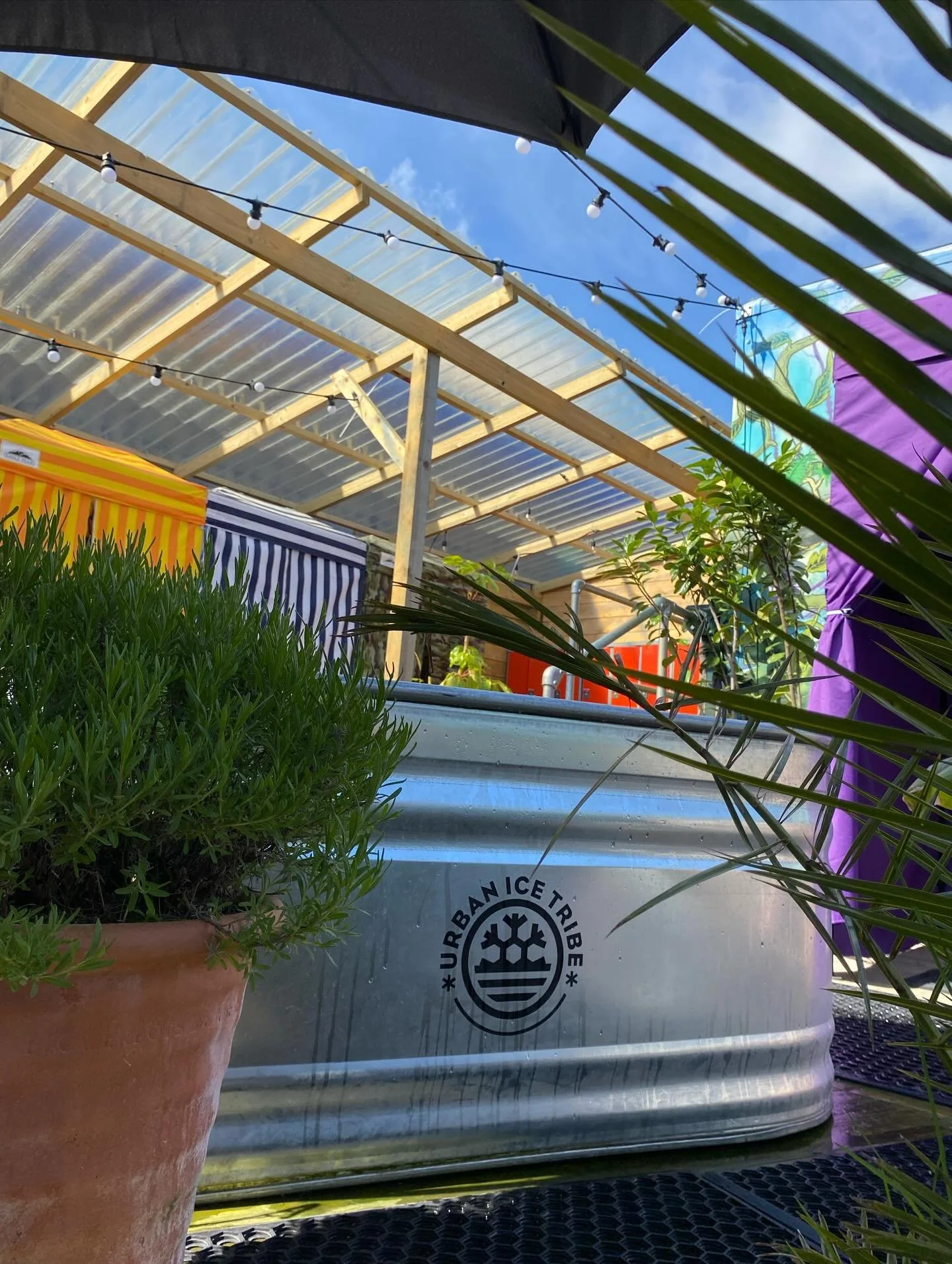 Sauna time! 🔥 If you&rsquo;re craving the warm hug of a sauna and the fresh tingle of the cold plunge - this is your sign to book in 🩵

We&rsquo;re open today 9am to 8pm and tomorrow 9am to 5pm - then we&rsquo;ll be taking a pause until after Xmas.