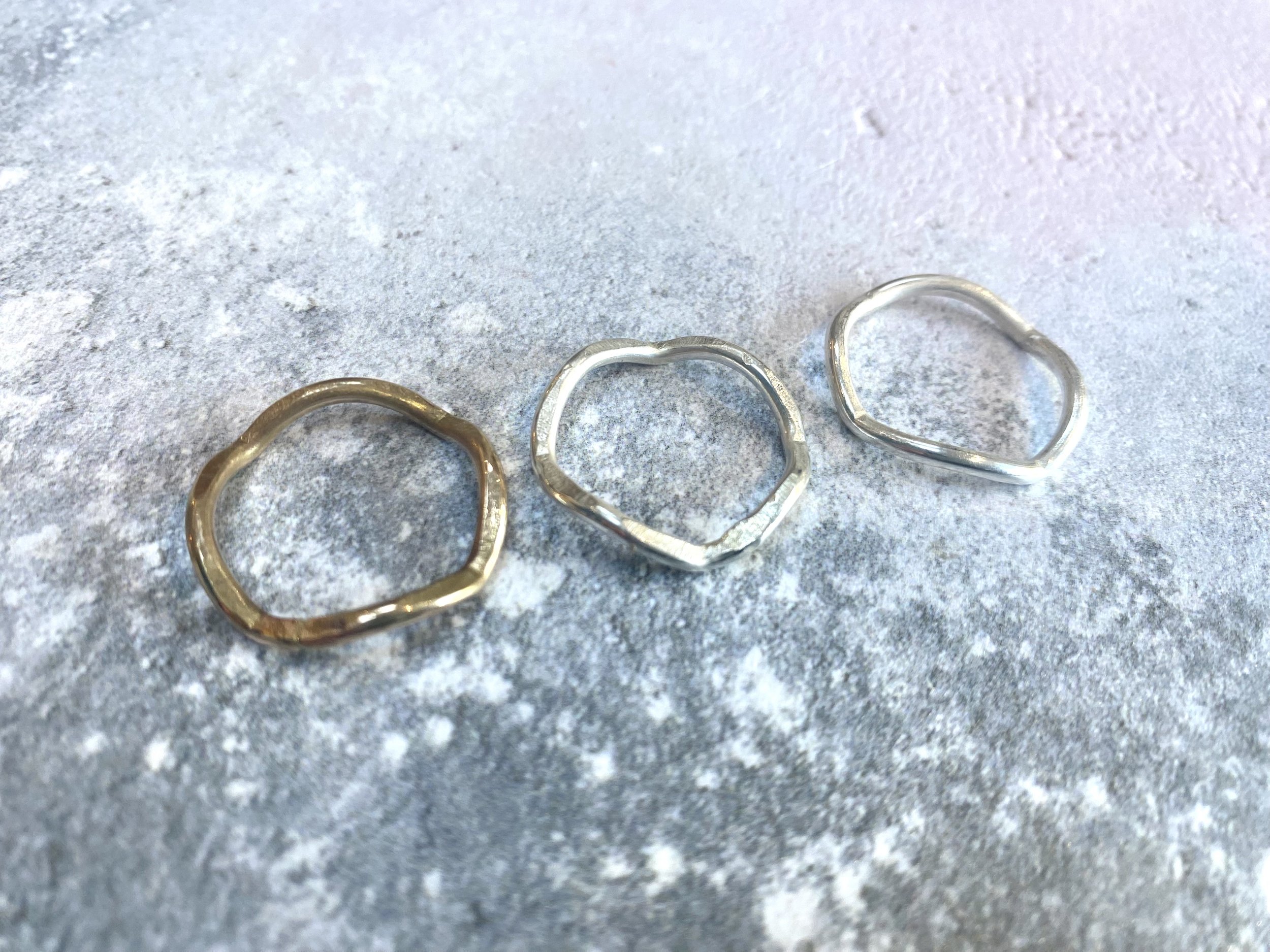 Multi coloured wave ring individual