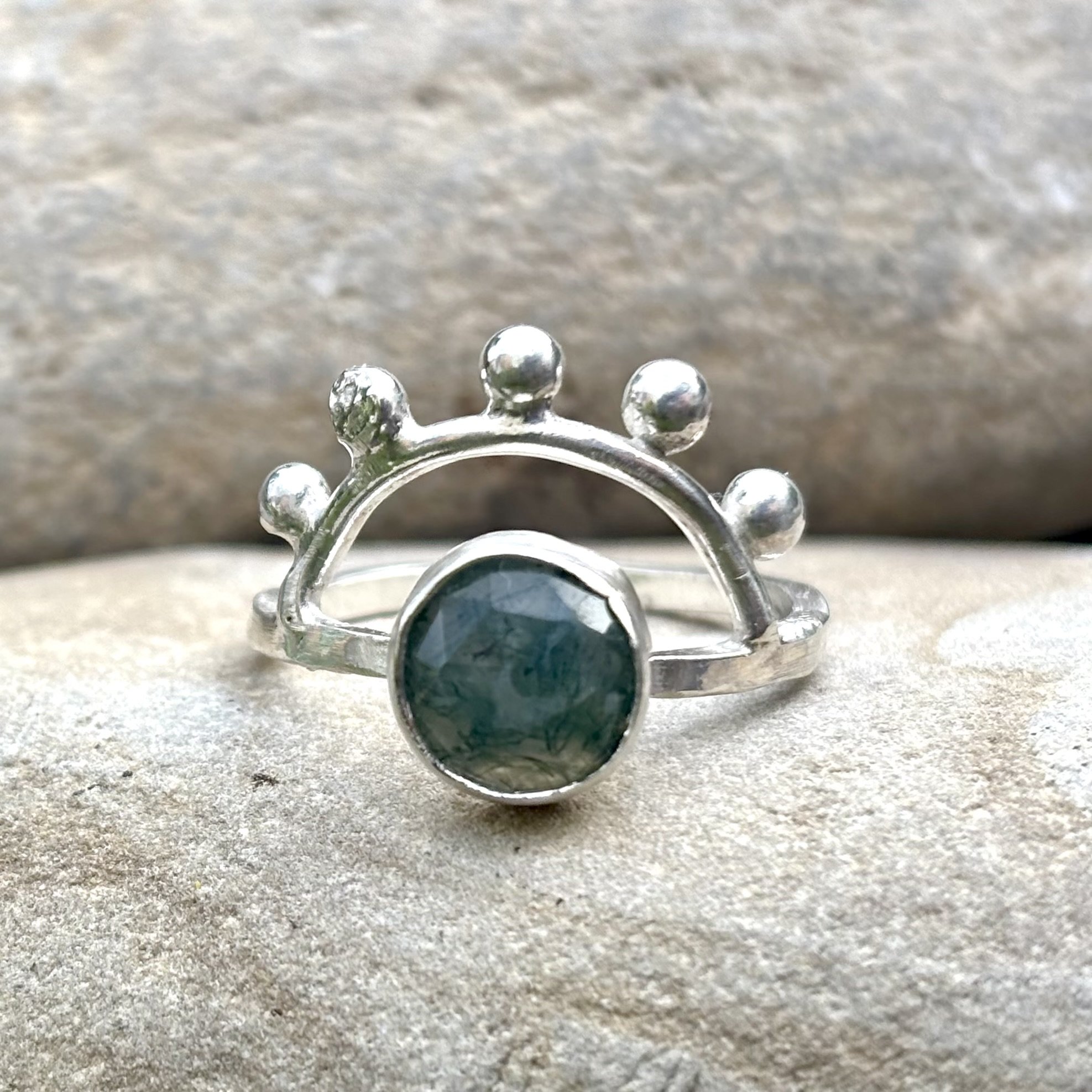 Green agate statement ring. Size P