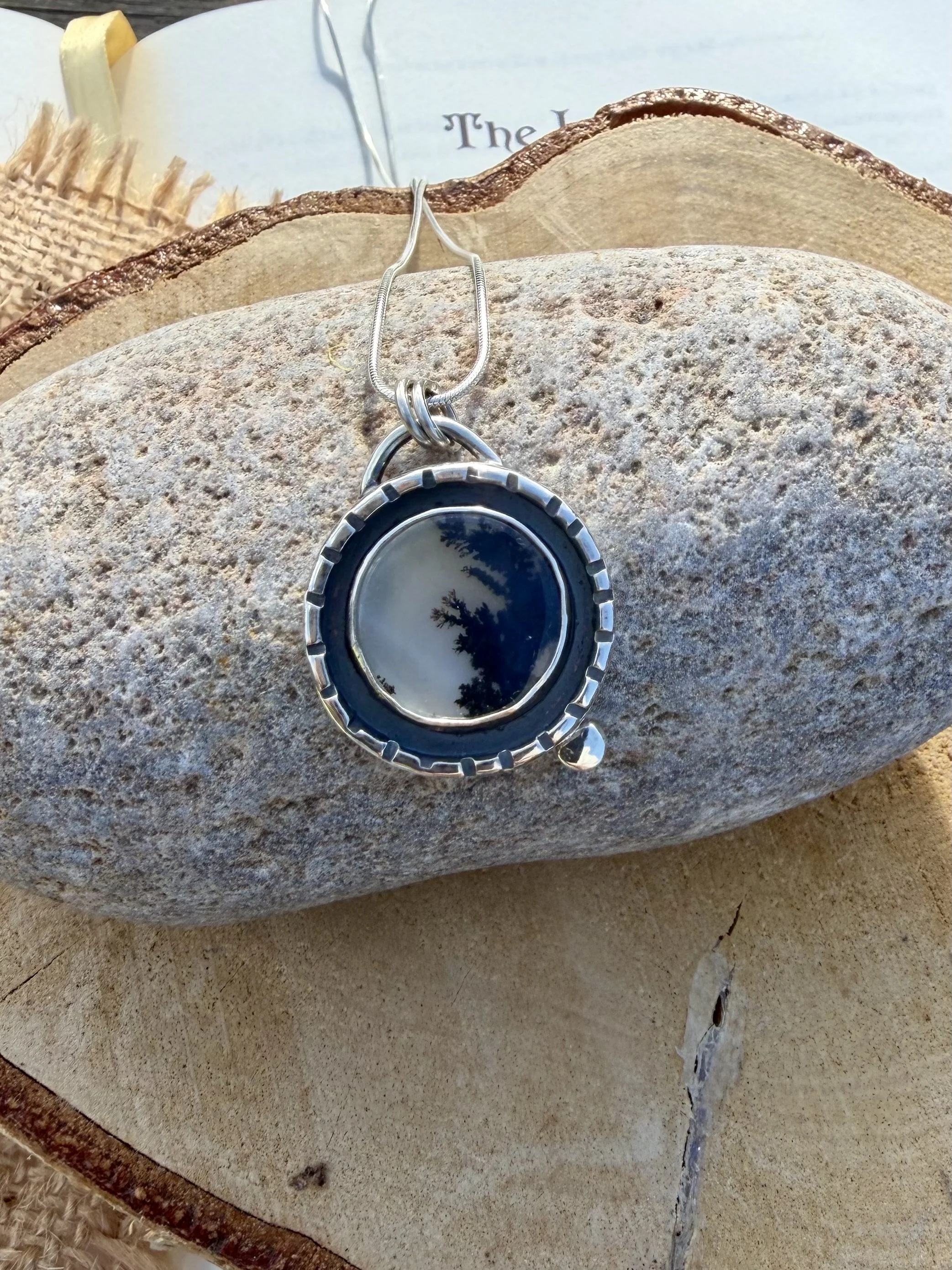 Dendritic Agate Round Necklace