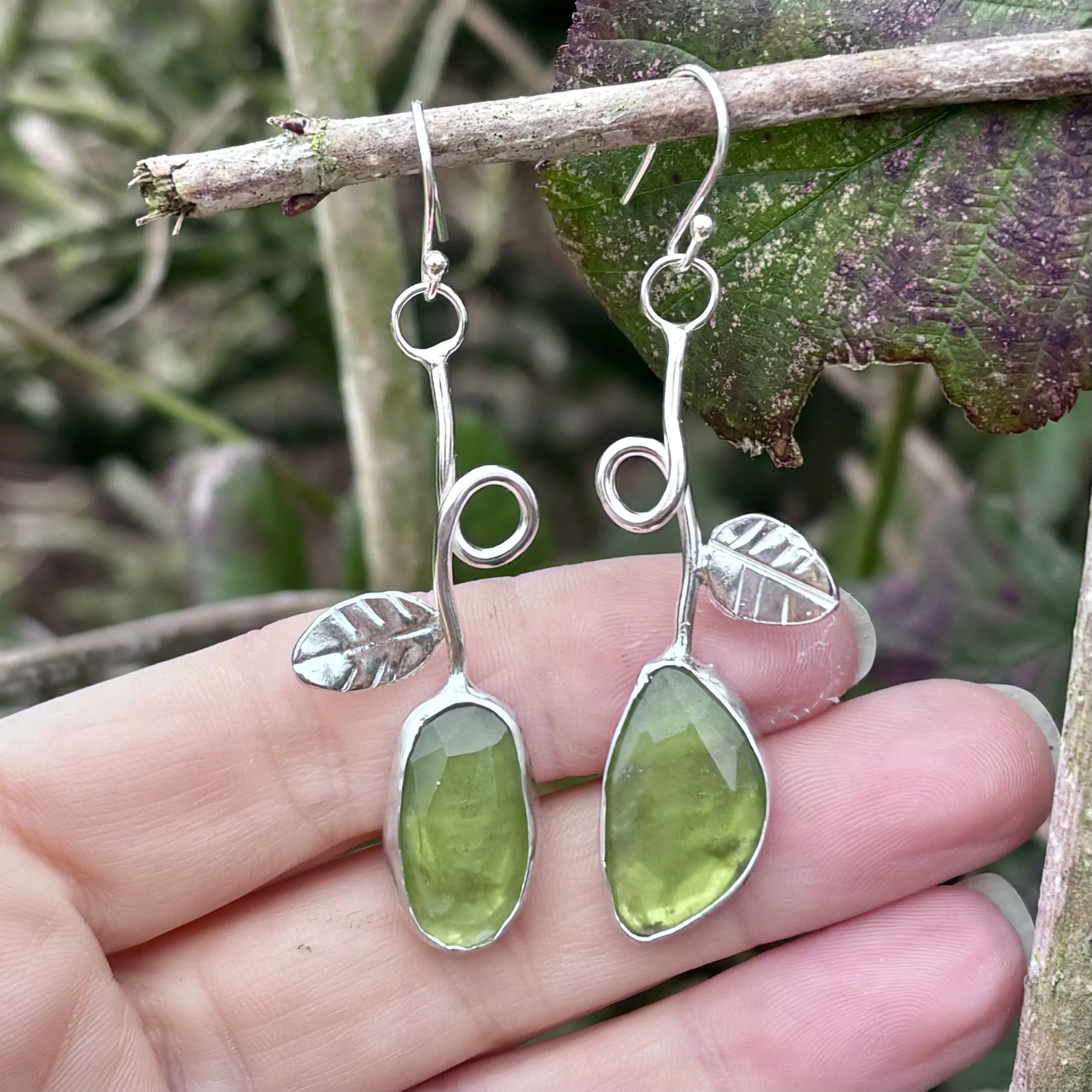 🌿  Vine Leaf Dangle Earrings