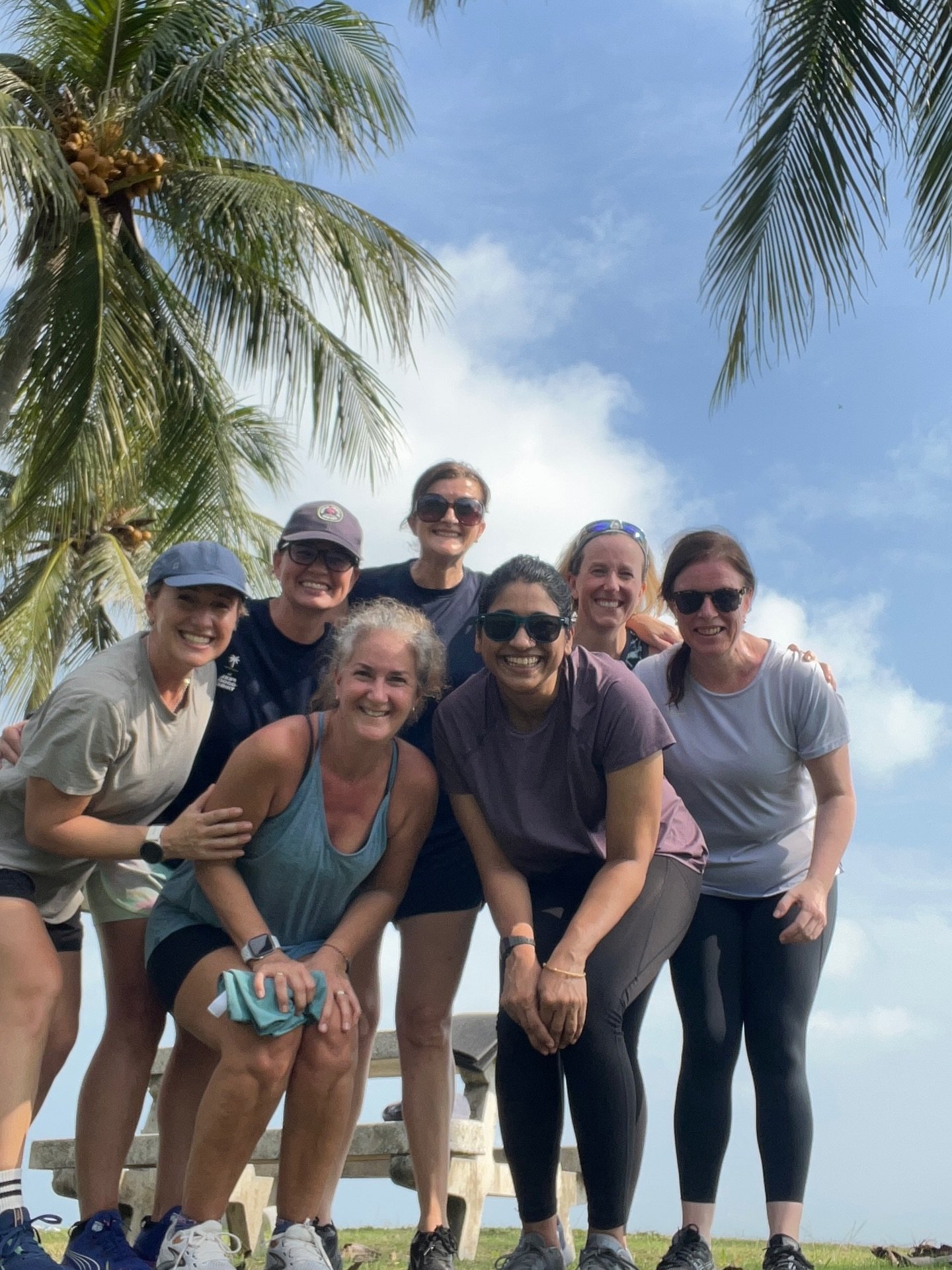 💪Wednesday 9am Feel Strong 💪 

There&rsquo;s actual research showing we&rsquo;re more likely to stick to exercise &mdash; and enjoy it more &mdash; when we train in a group. Community boosts accountability, effort and even endorphins. 💥👊🏼

And h