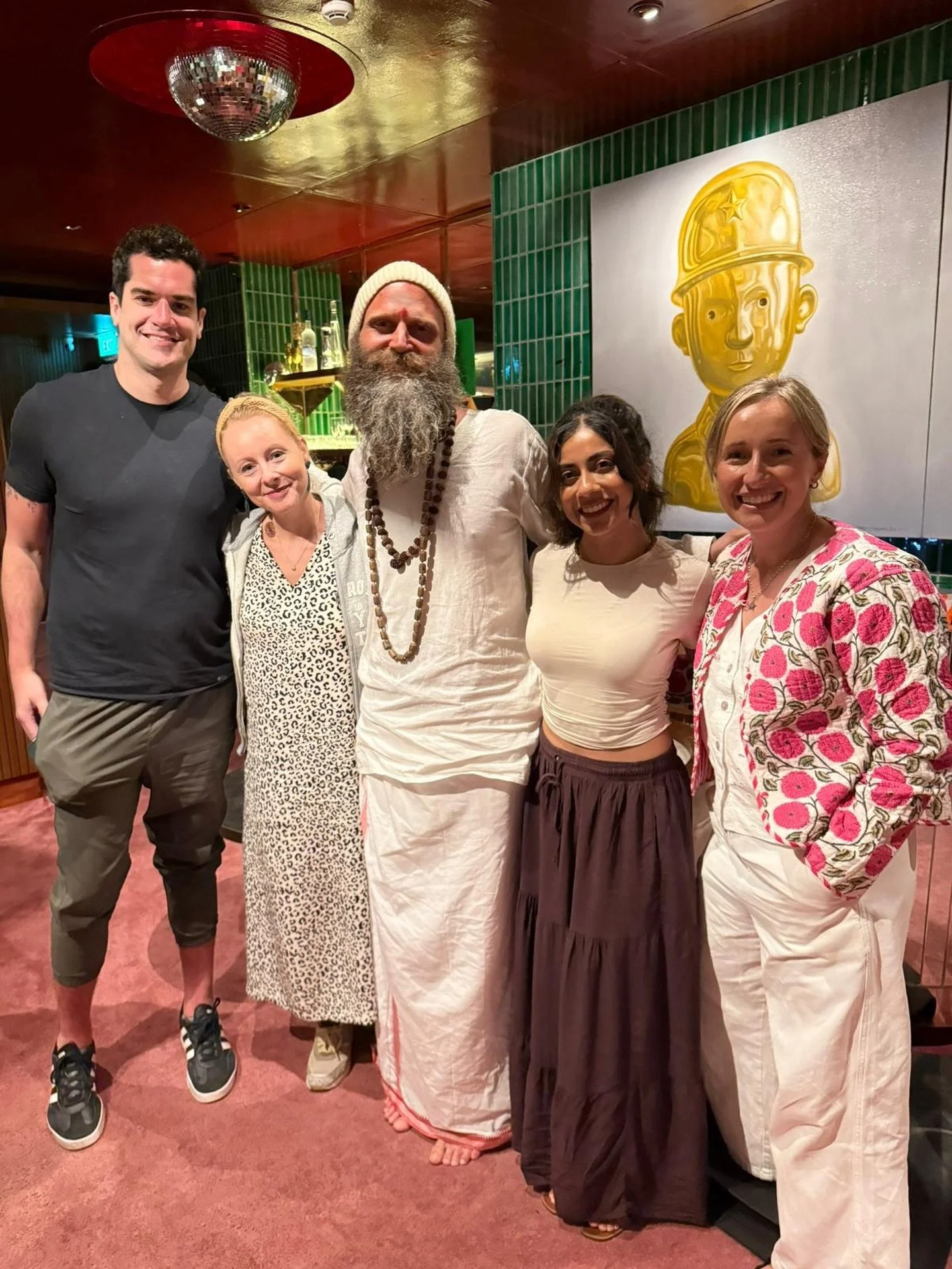 So grateful for an inspiring evening with @lokta_joel 💛

To reconnect with friends made on retreat&hellip; and to sit together again in that energy&hellip; felt really special.

Joēl shared the wisdom of presence and guided us through the daily tuni