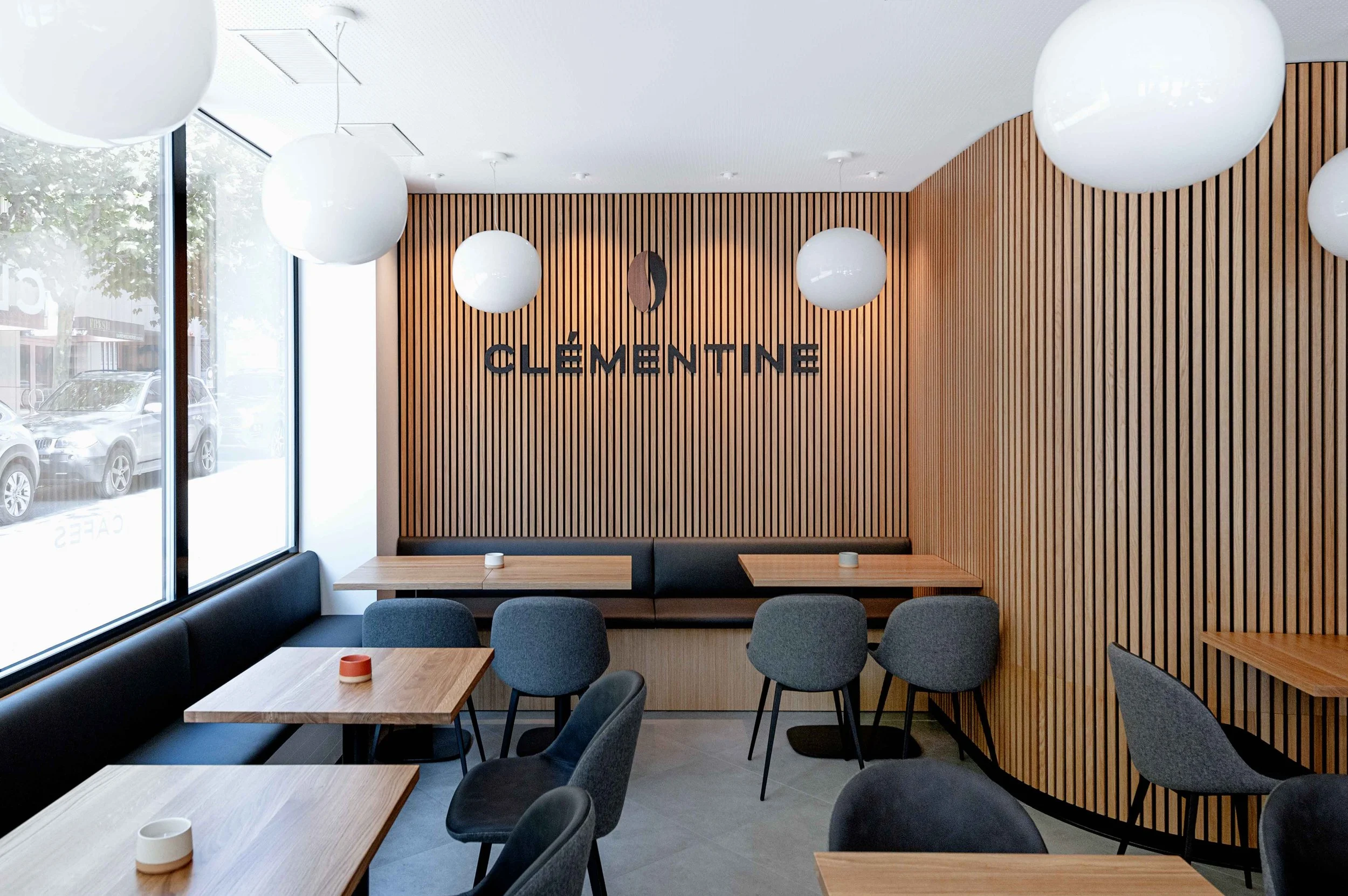 café-clémentine-Sion-bois.jpg