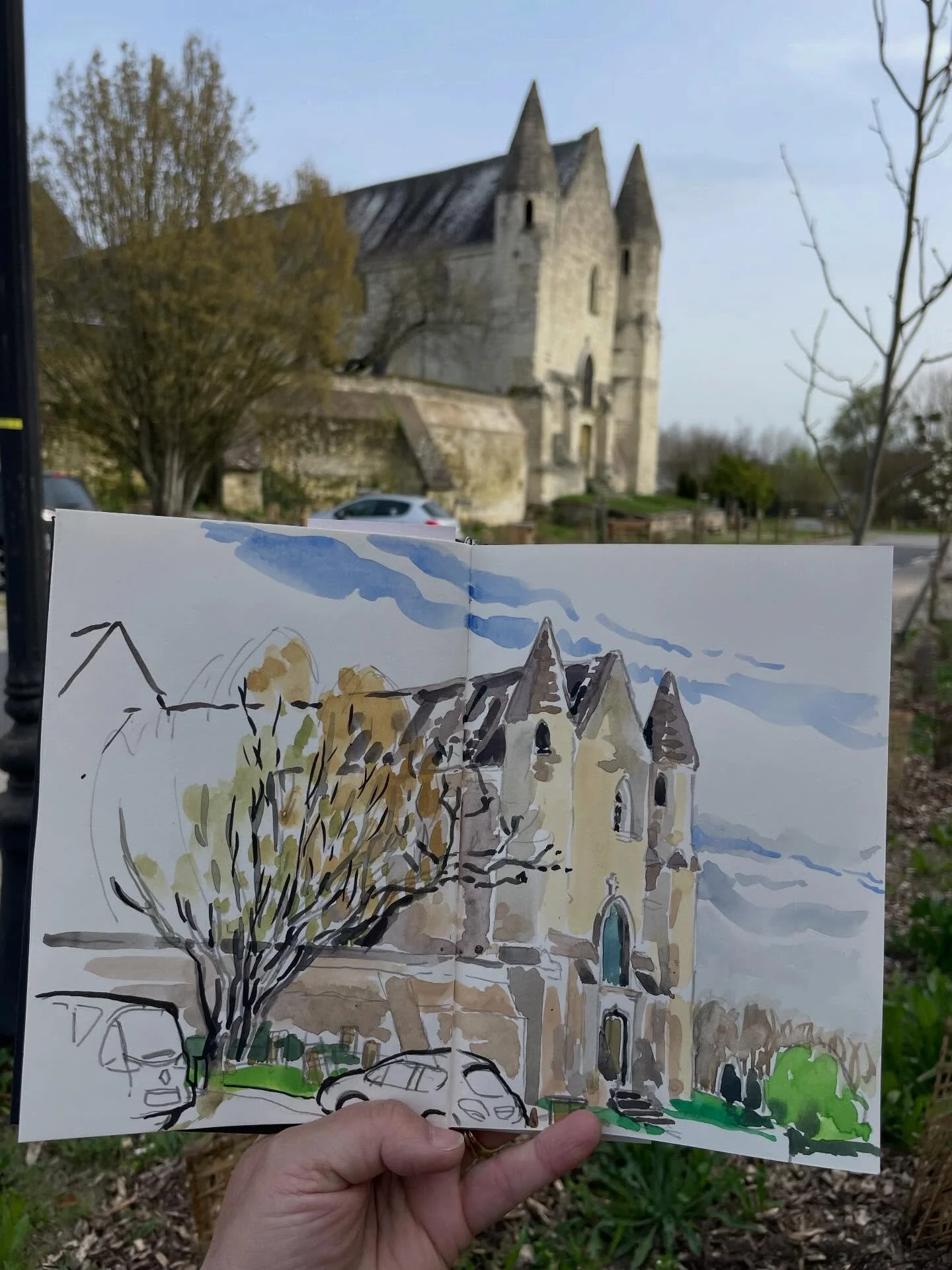 J&rsquo;ai re&ccedil;u un message de la @librairieliberetvous &laquo;&nbsp;votre commande est arriv&eacute;e&nbsp;&raquo; et aujourd&rsquo;hui j&rsquo;avais du temps pour y aller. C&rsquo;est un peu loin de chez moi, c&rsquo;est &agrave; Bourgueil, d