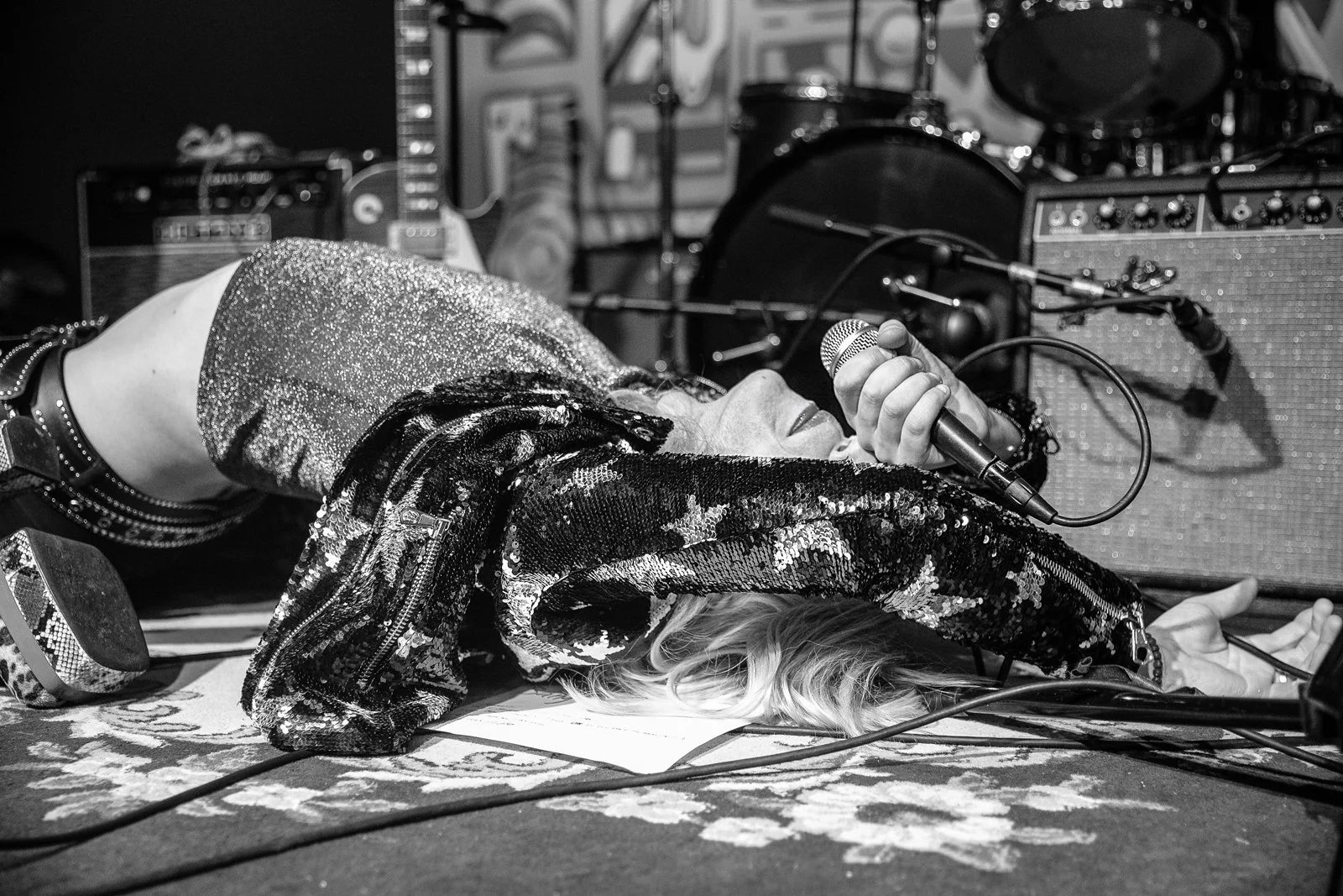 Gyasi Heus performing live on stage