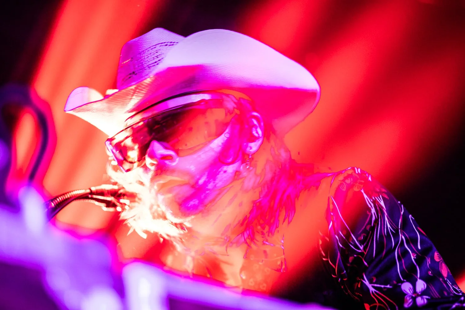 The Weird Sisters, Izaac Short