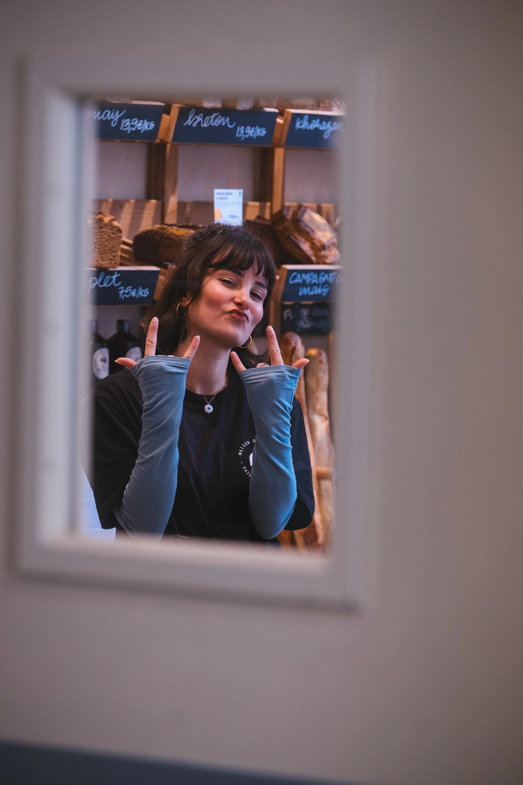 Dilan-Lise, vendeuse