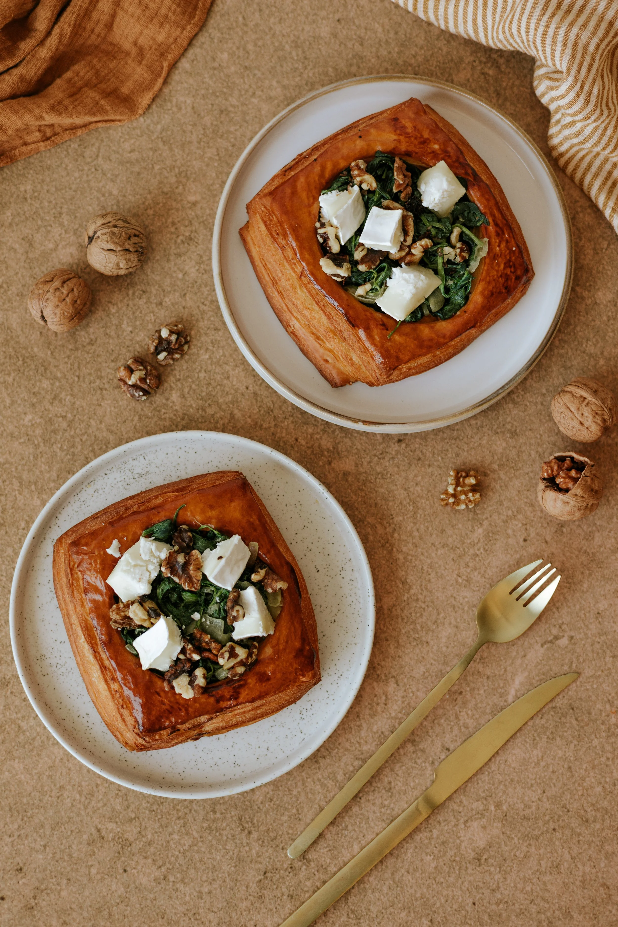 FEUILLETÉ SALÉ CHÈVRE & ÉPINARDS