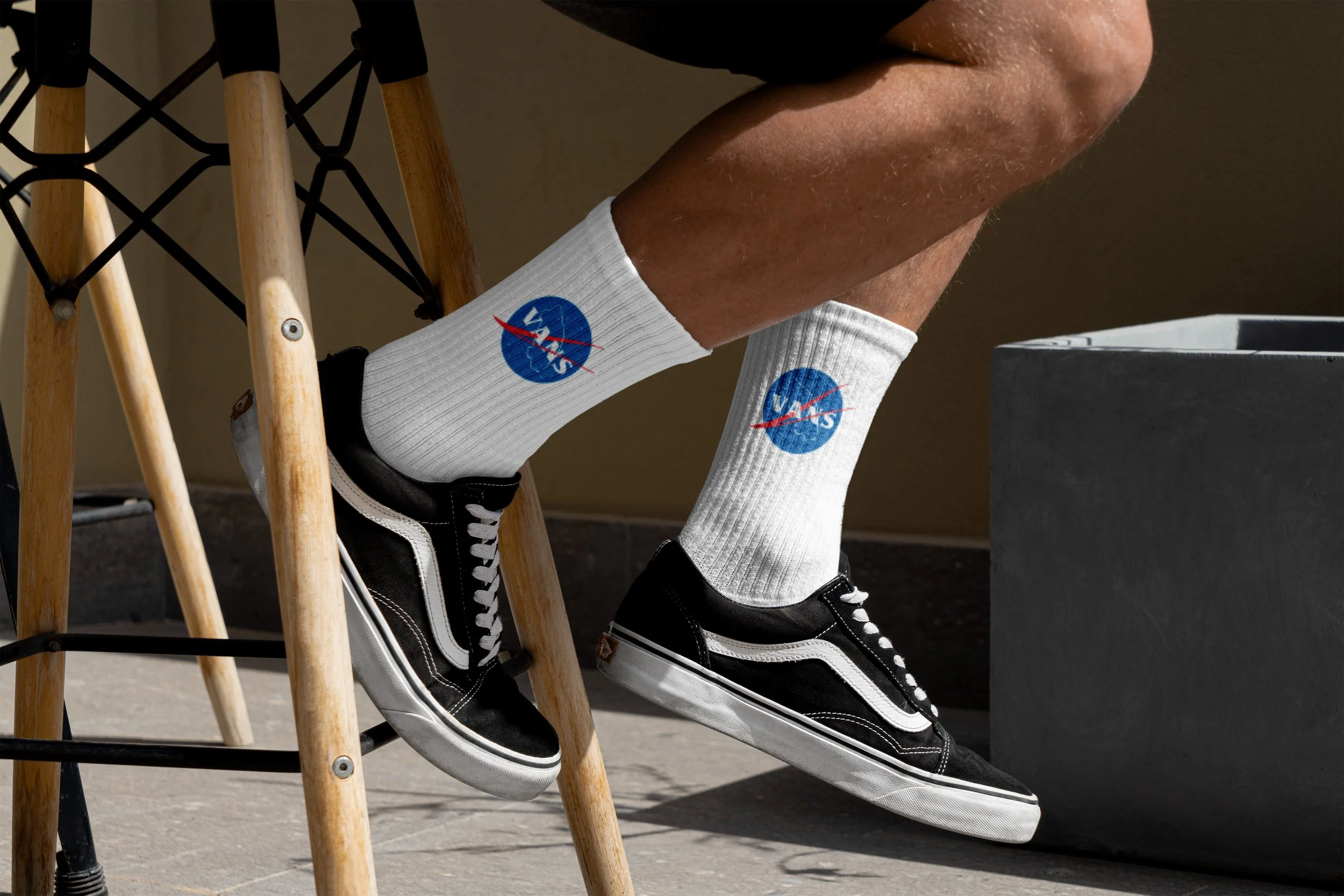 VANS-Socks-Model.jpg