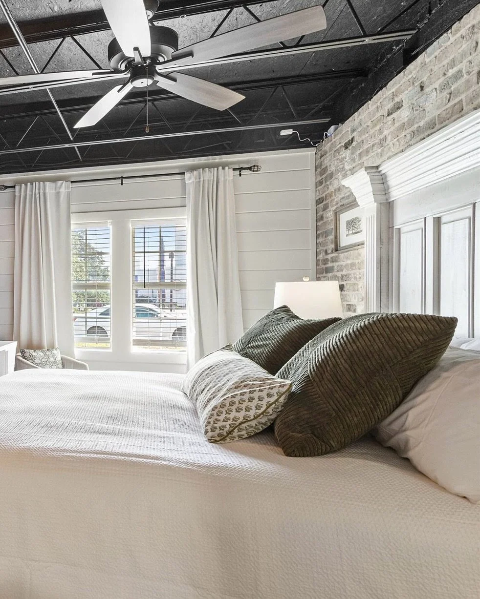 The 5-star reviews for Water Street Retreat are rolling in! ⭐️⭐️⭐️⭐️⭐️

Swipe to find out what our recent guest had to say about why this spot is so RELAXING! ☺️

#visitmississippi #visitbiloxi #discovermississippi #mississippivacation #shorttermrent