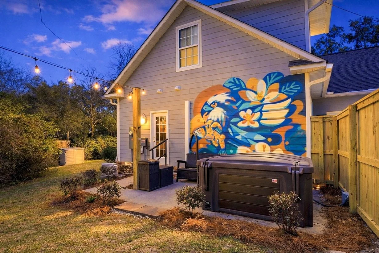 It&rsquo;s time!!! The Montague on Magnolia just got even more fabulous&mdash;our guests can now enjoy the great outdoors (and the AMAZING @juliareyes_art mural) from our brand new HOT TUB!! 🤩

Doesn&rsquo;t this spot look fabulous?!? Tag the friend