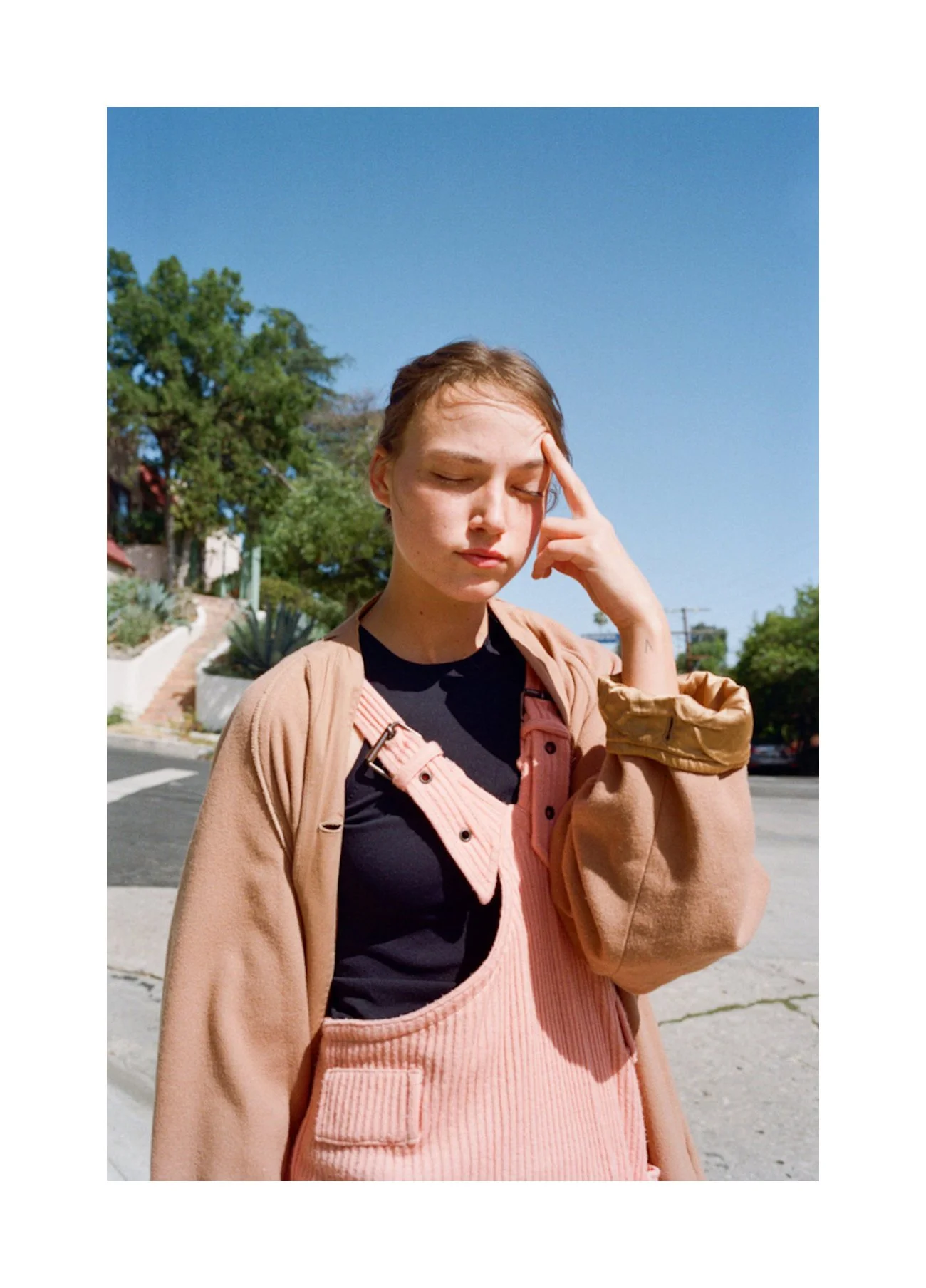 Azuli Junk Magazine
