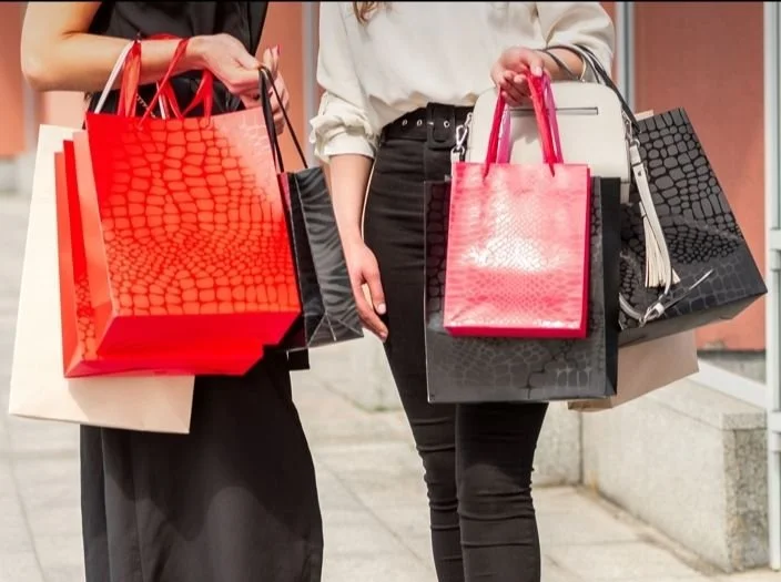 Practical Tips for Smart Holiday Spending