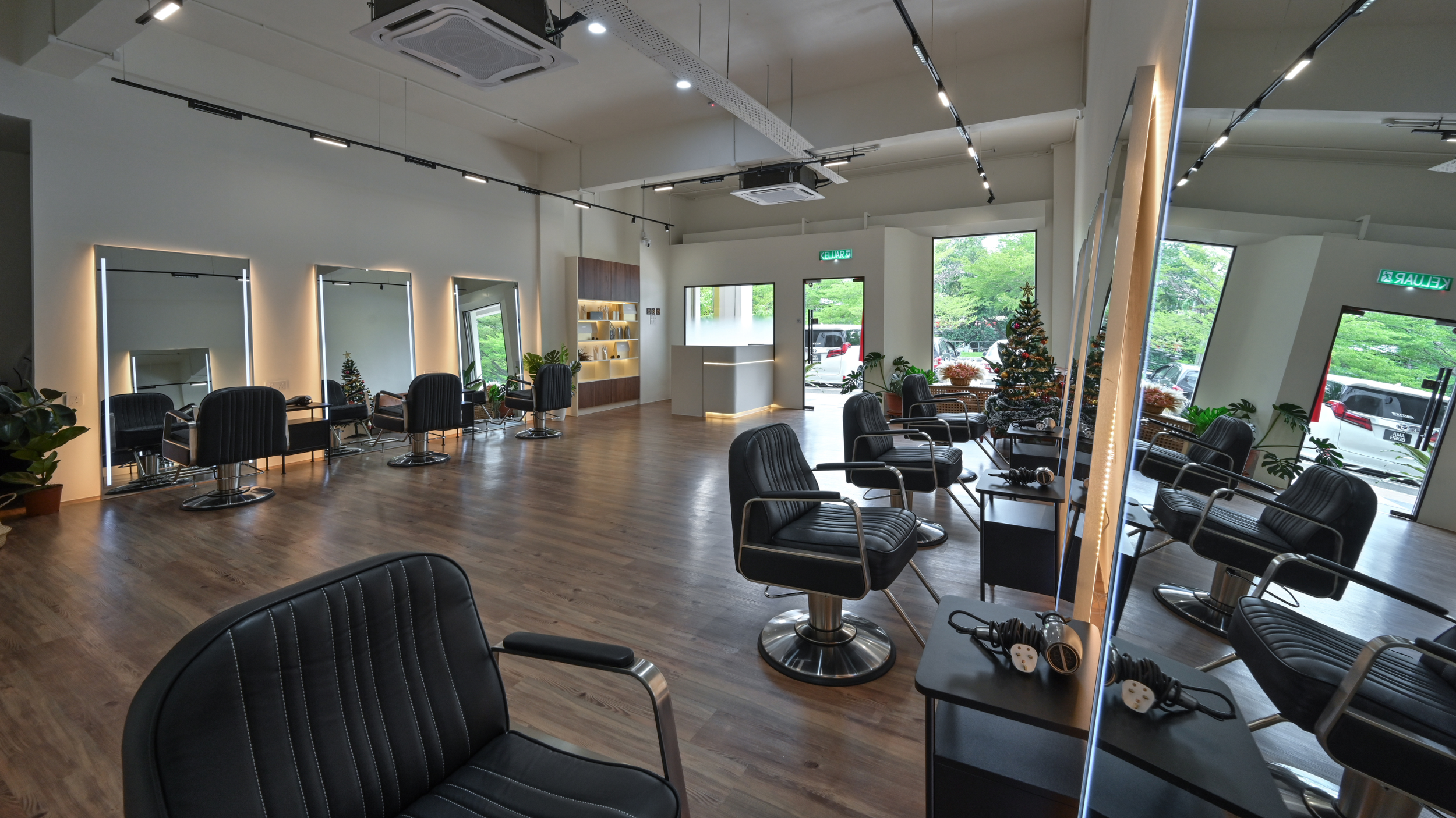 Hedera Hair Spa Salon, Uptown Avenue