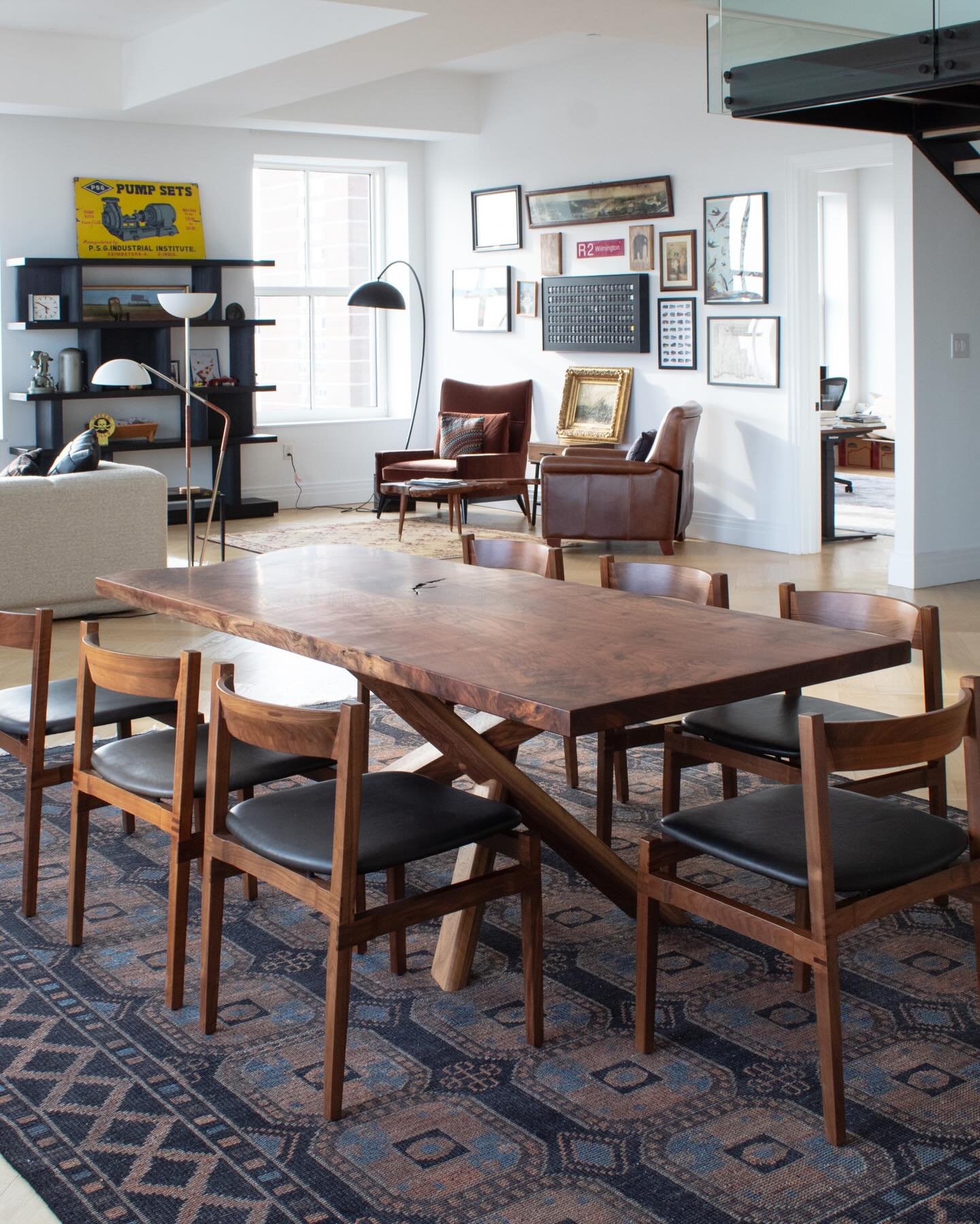 The Jacks Table in a Philadelphia penthouse // 🏙️ 🌳