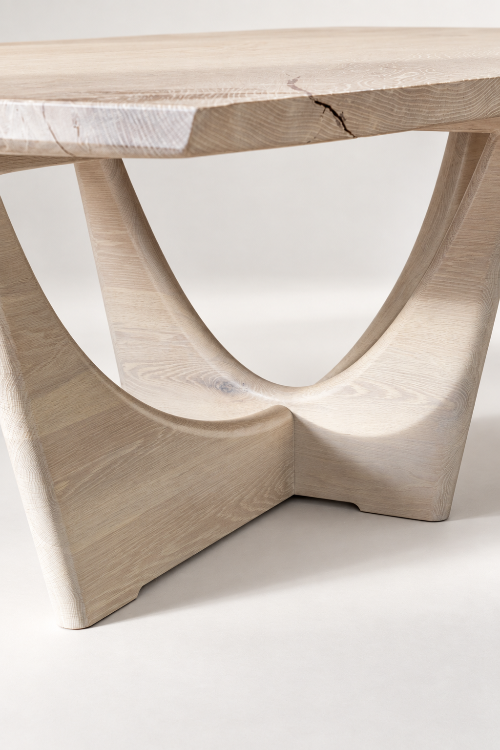 Dorin-Table-Detail-02.png