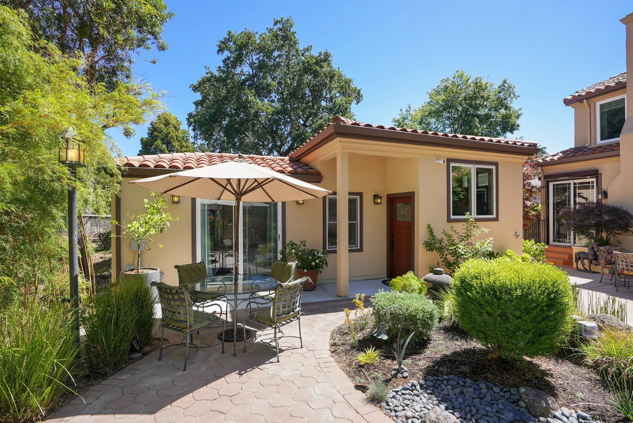 GARAGE CONVERSION + ADDITION | 400 SF