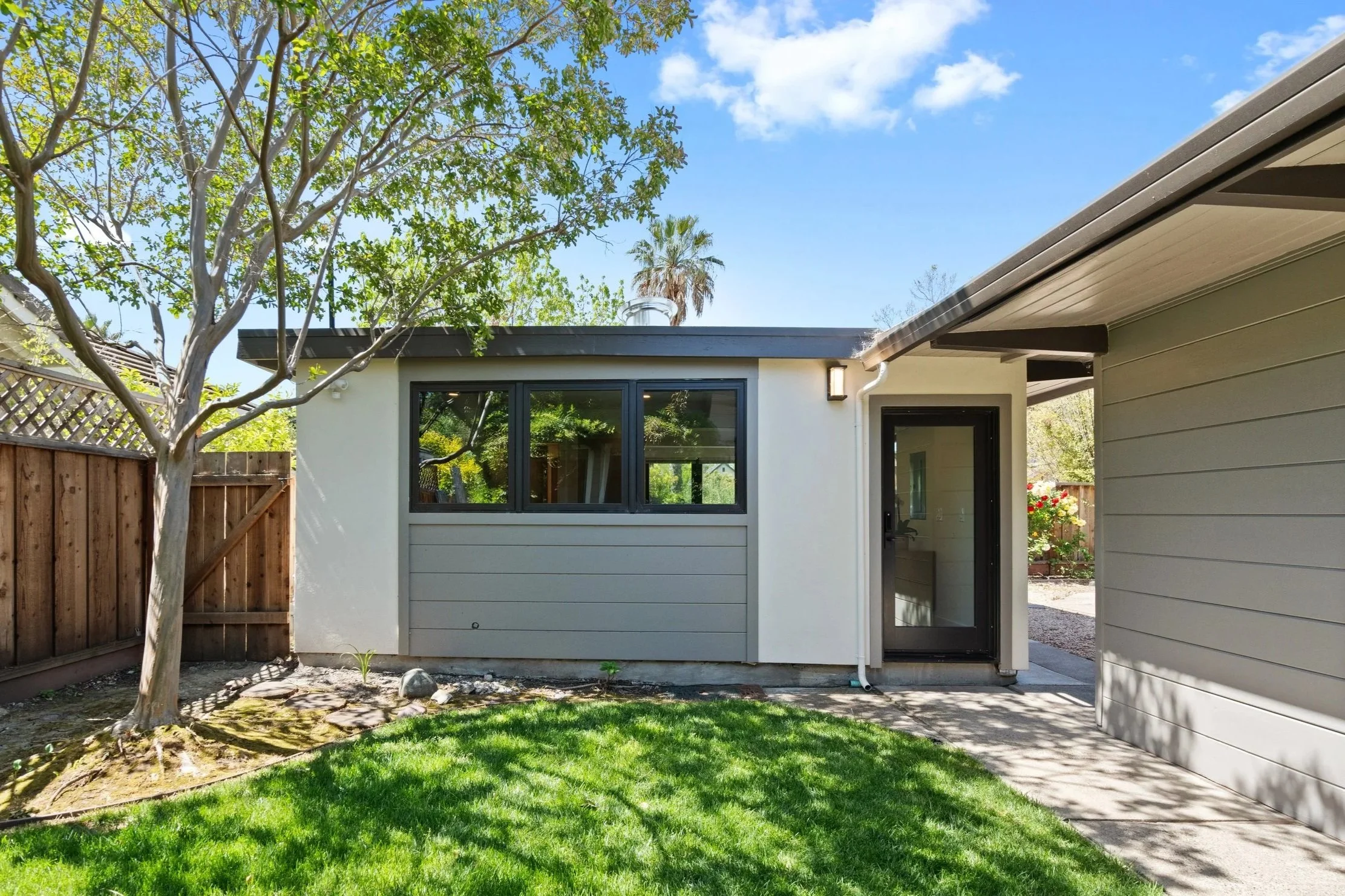 GARAGE CONVERSION | 350 SF