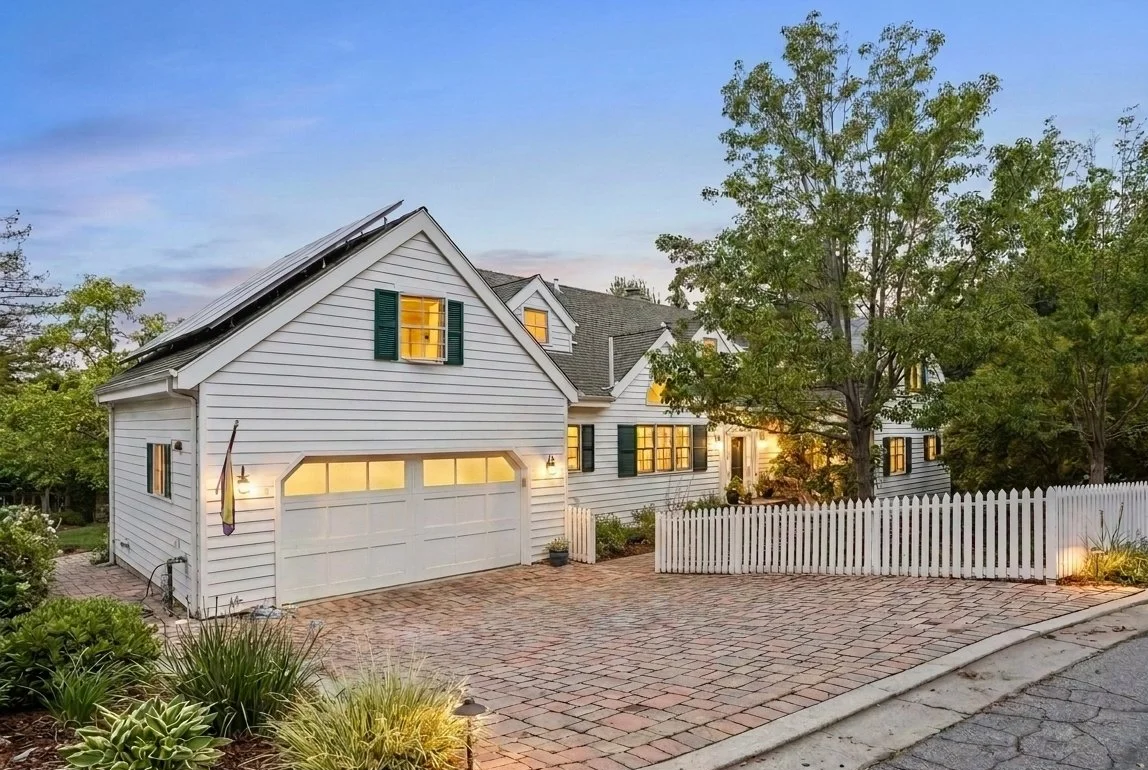 GARAGE ATTIC CONVERSION | 555 SF