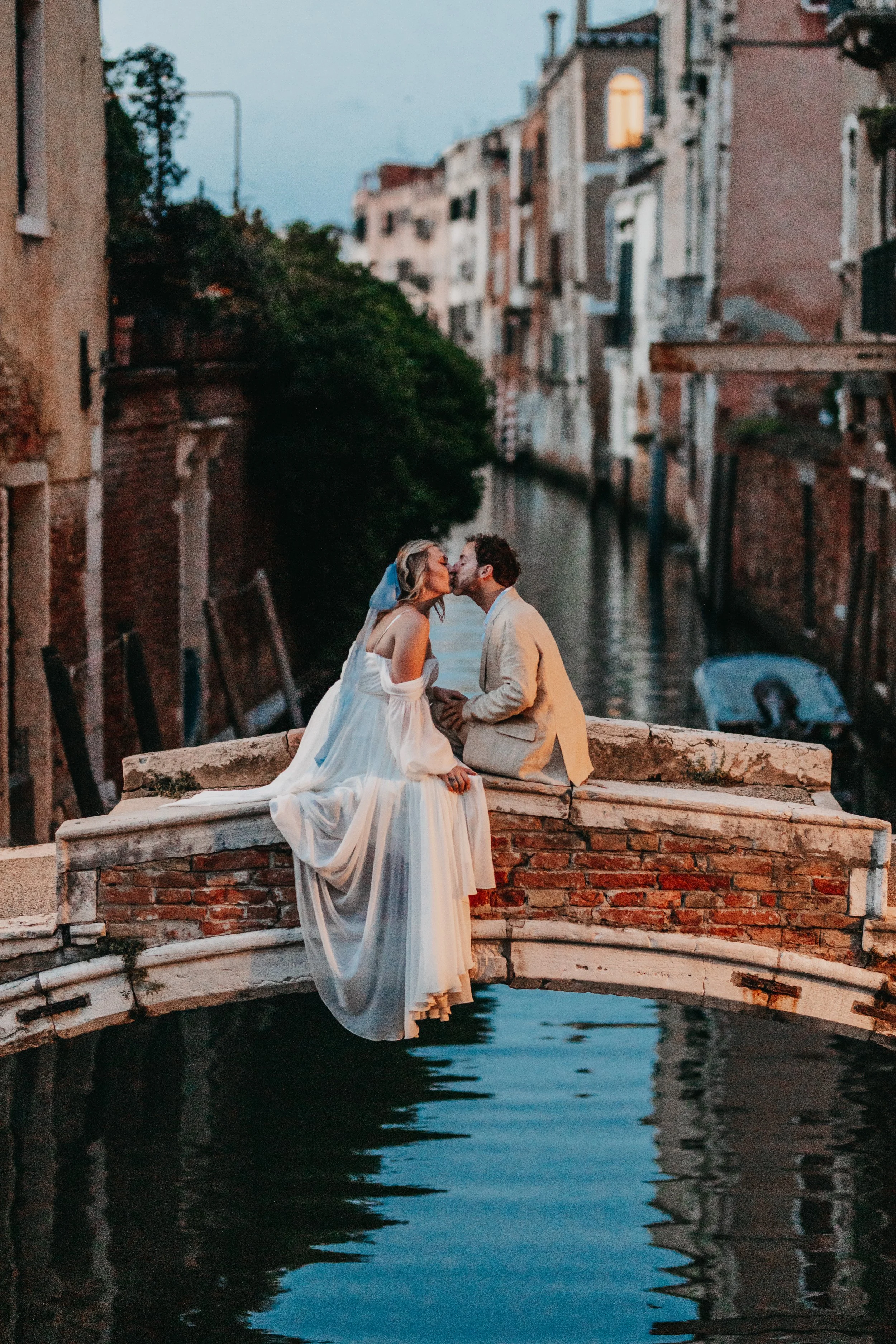 Venice Italy Elopement Bridge Sunset.jpg