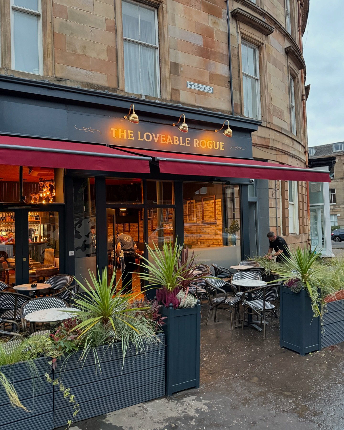 The Rogue has officially landed in the Southside. Swipe for the before 👀 

Bookings now open for our a la carte menu and Sunday roast! Link in bio to book a table.