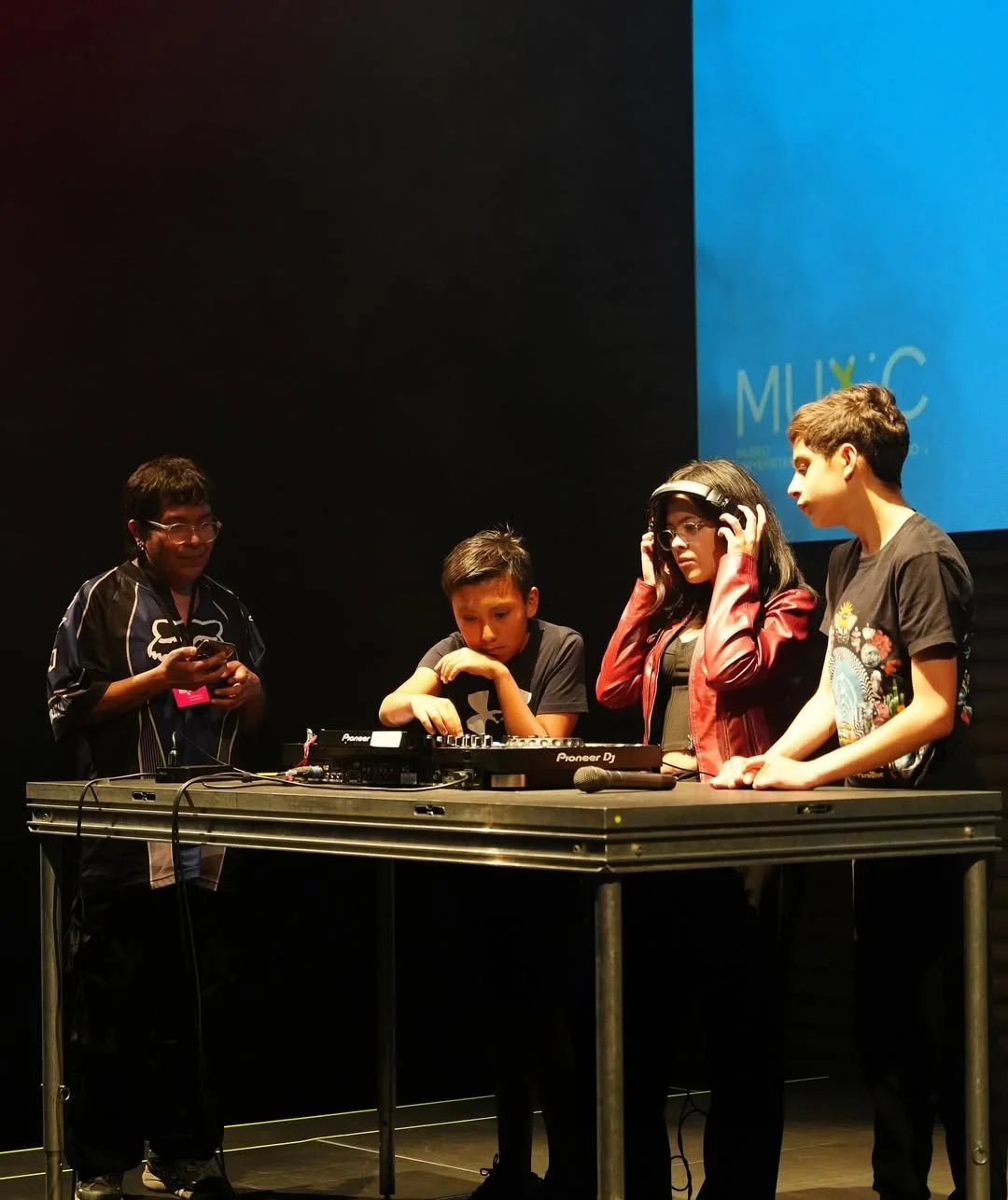 Primavera Rave en el MUAC